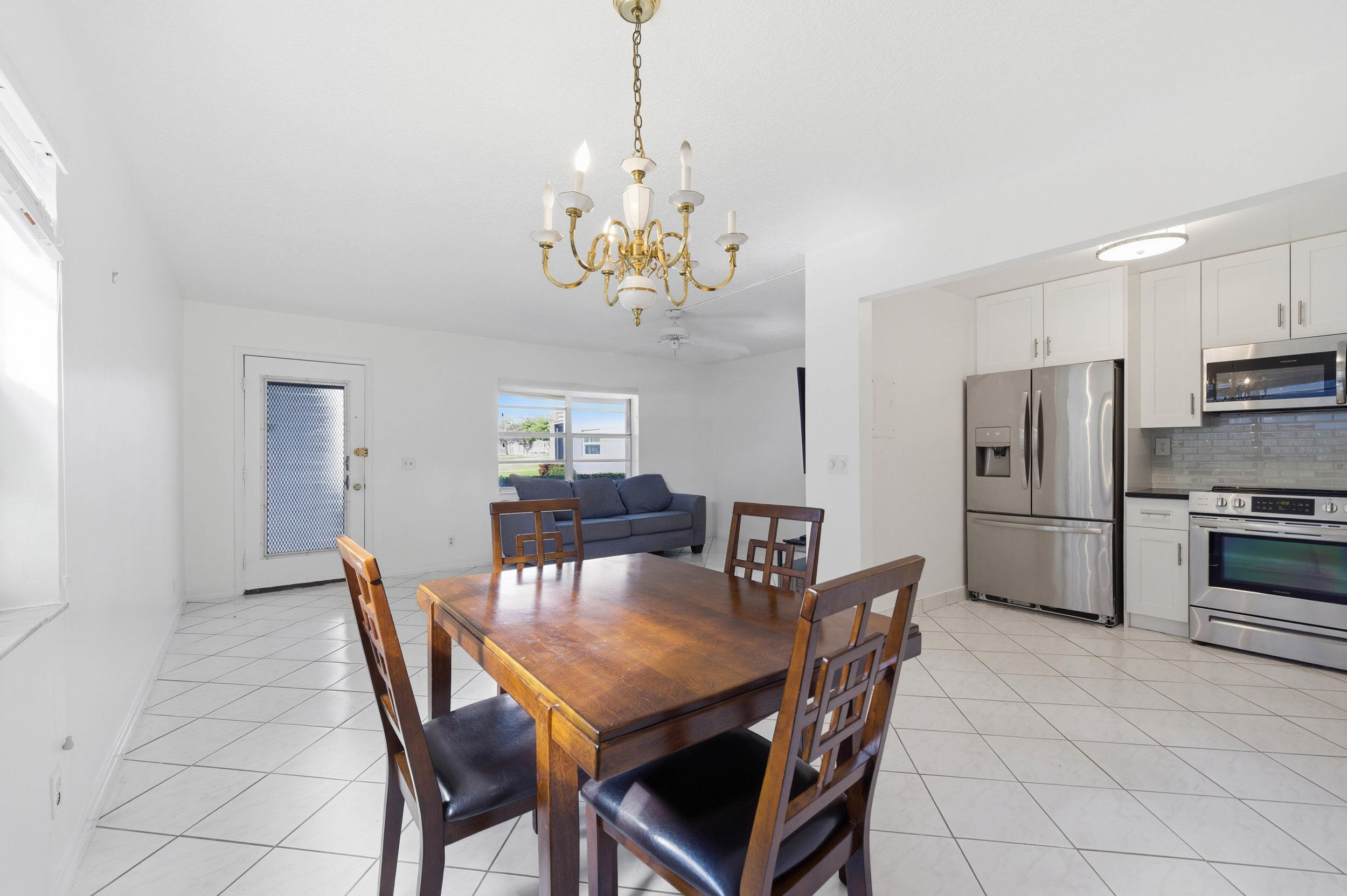 KINGS POINT BURGUNDY CONDOS - Residential