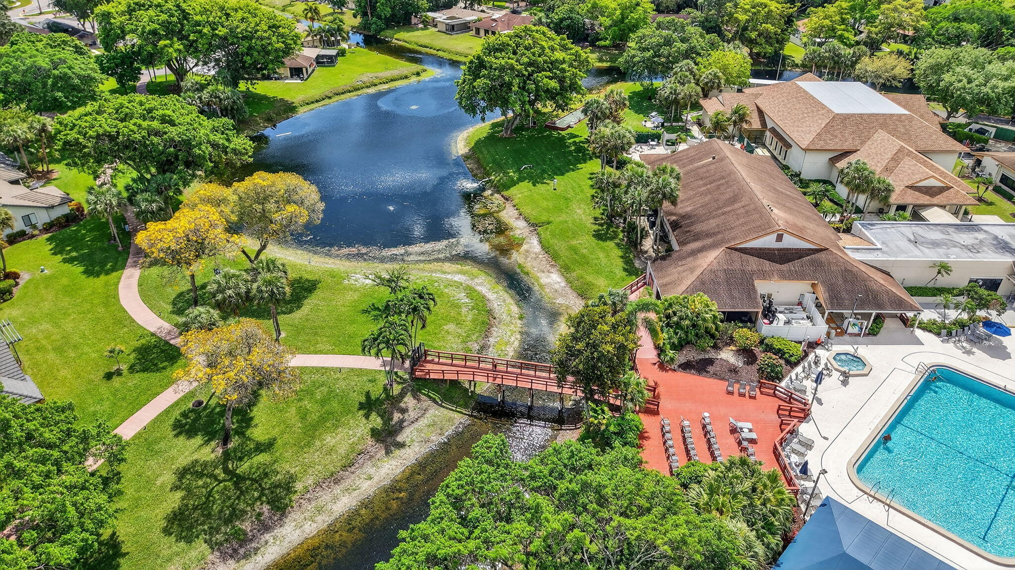 LAKESIDE CONDO 3 OF BANYAN SPRINGS - Residential