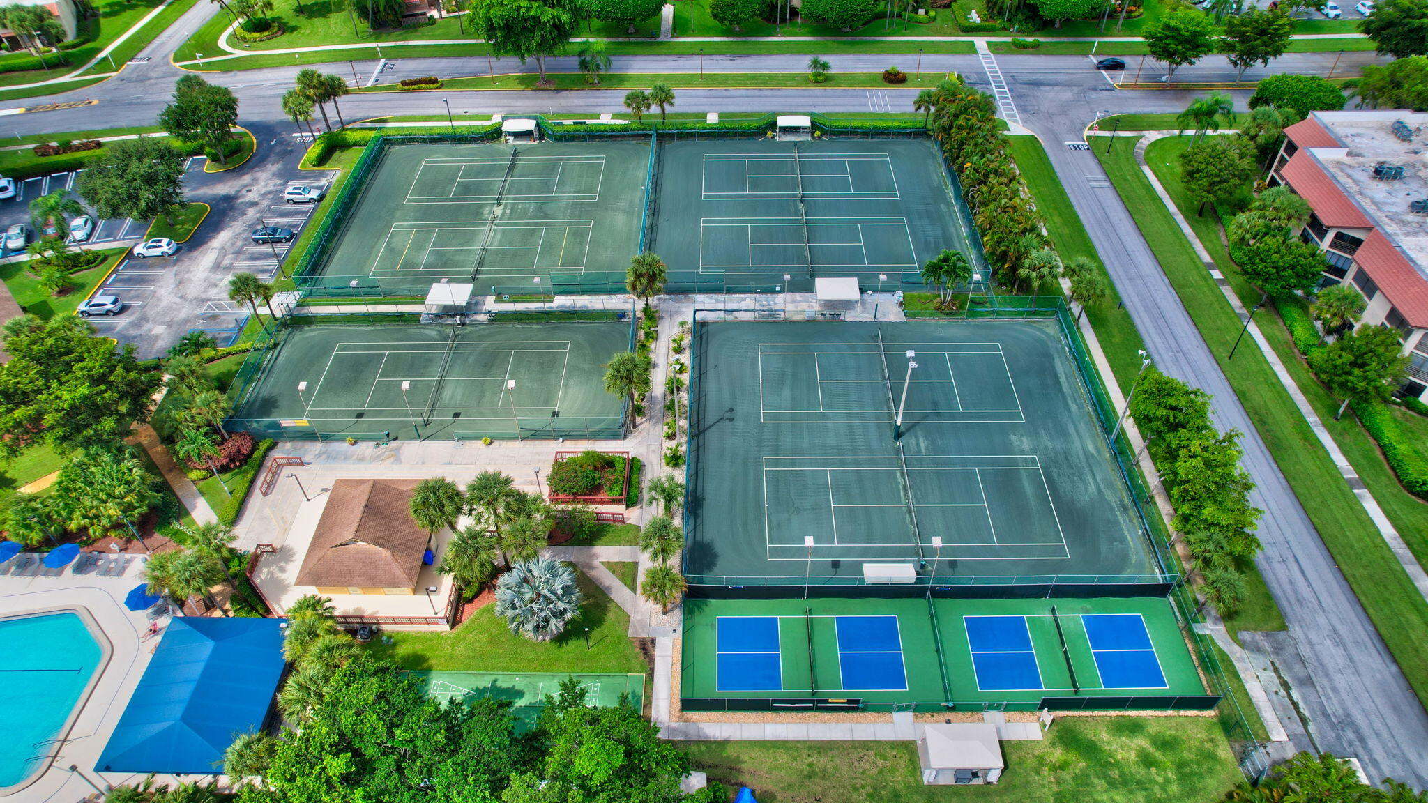 LAKESIDE CONDO 3 OF BANYAN SPRINGS - Residential