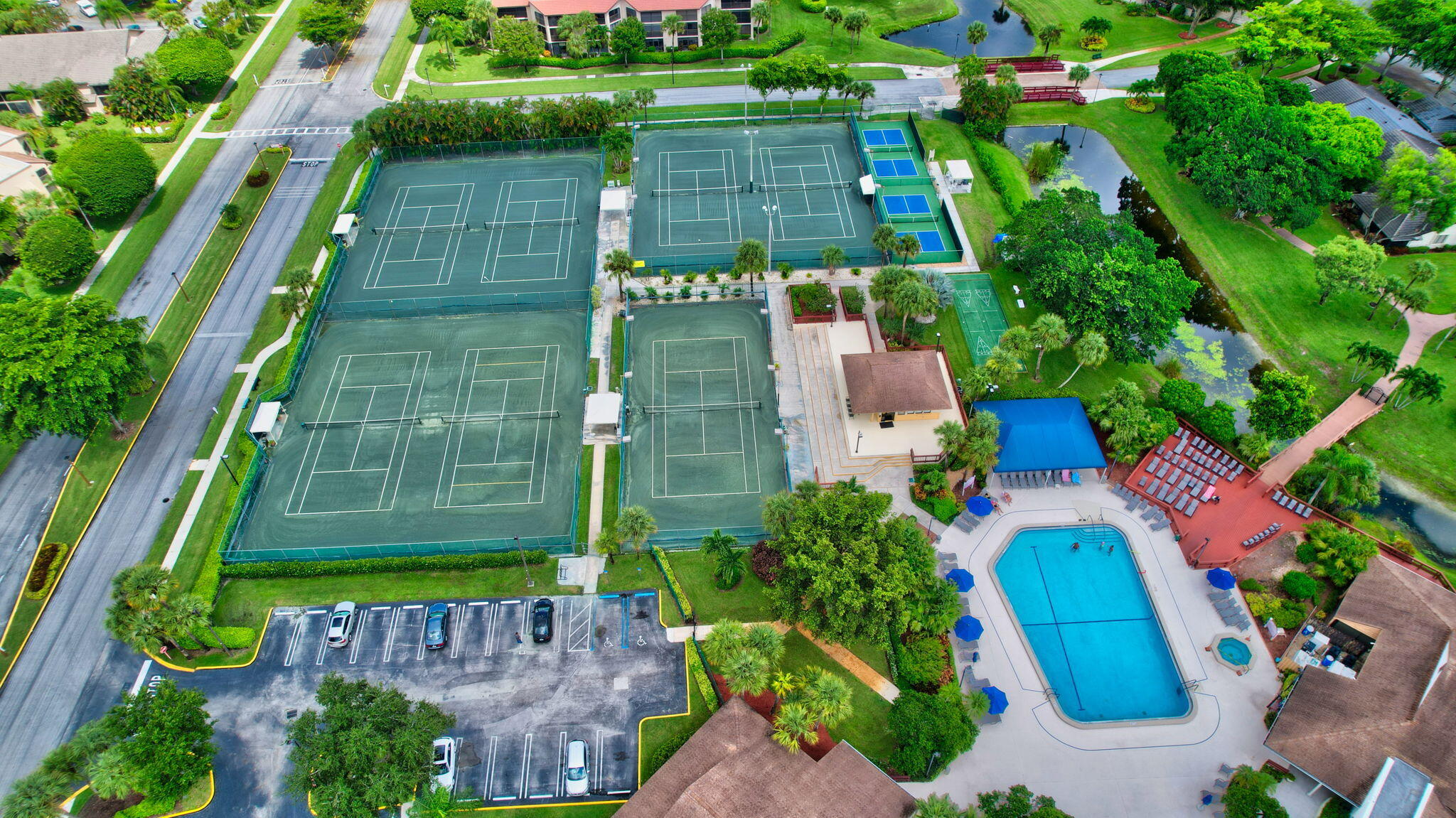LAKESIDE CONDO 3 OF BANYAN SPRINGS - Residential