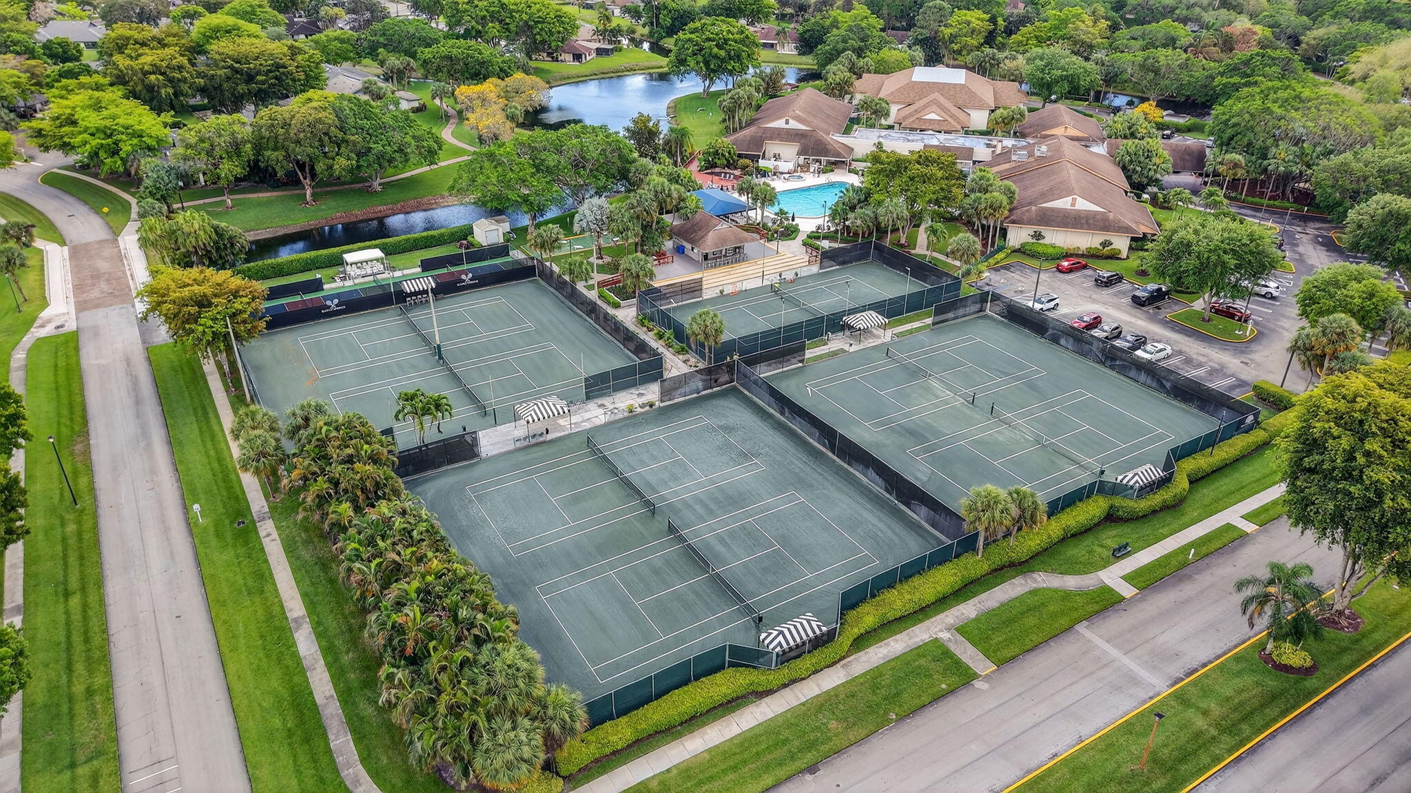 LAKESIDE CONDO 3 OF BANYAN SPRINGS - Residential