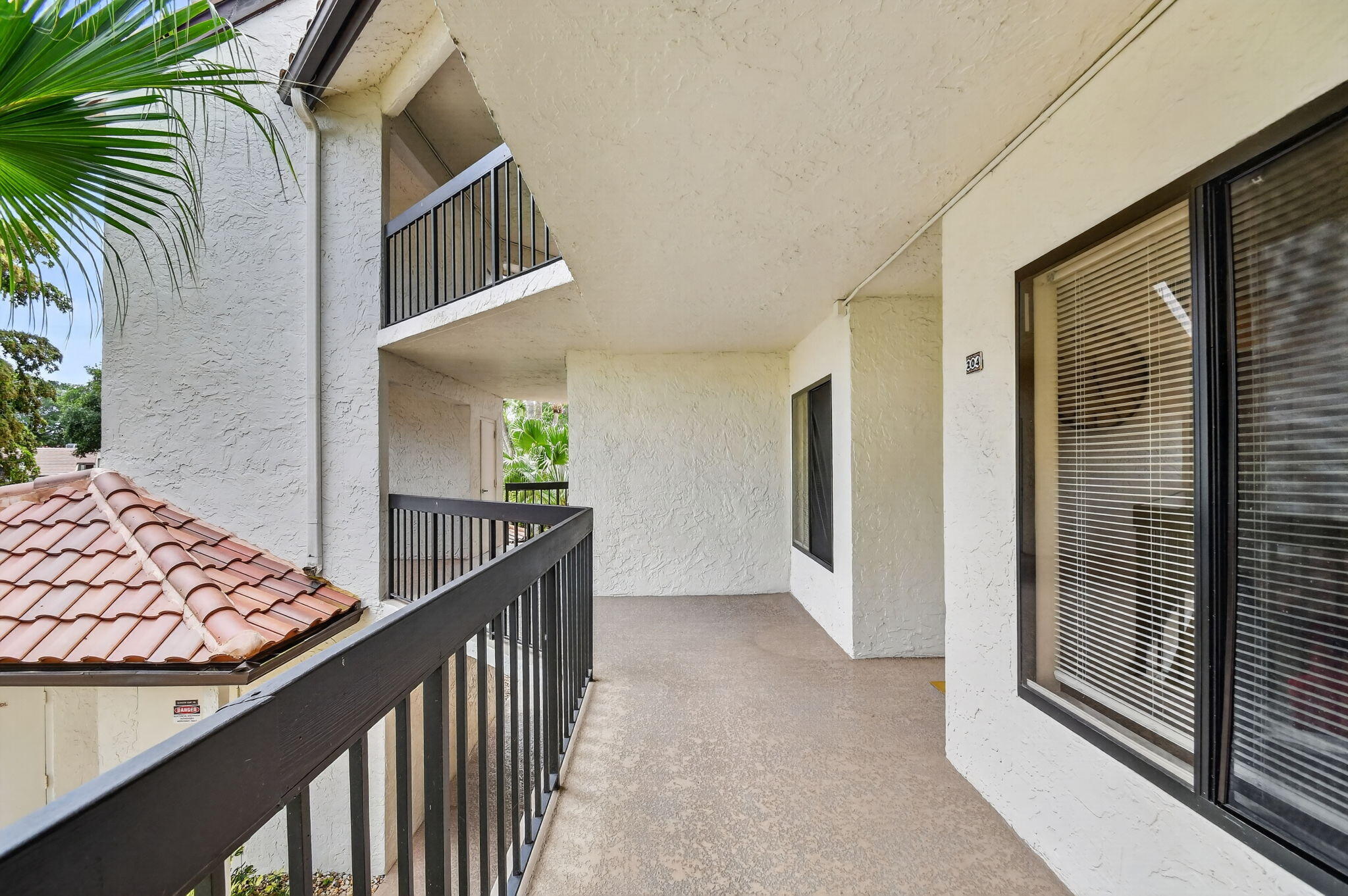 LAKESIDE CONDO 3 OF BANYAN SPRINGS - Residential