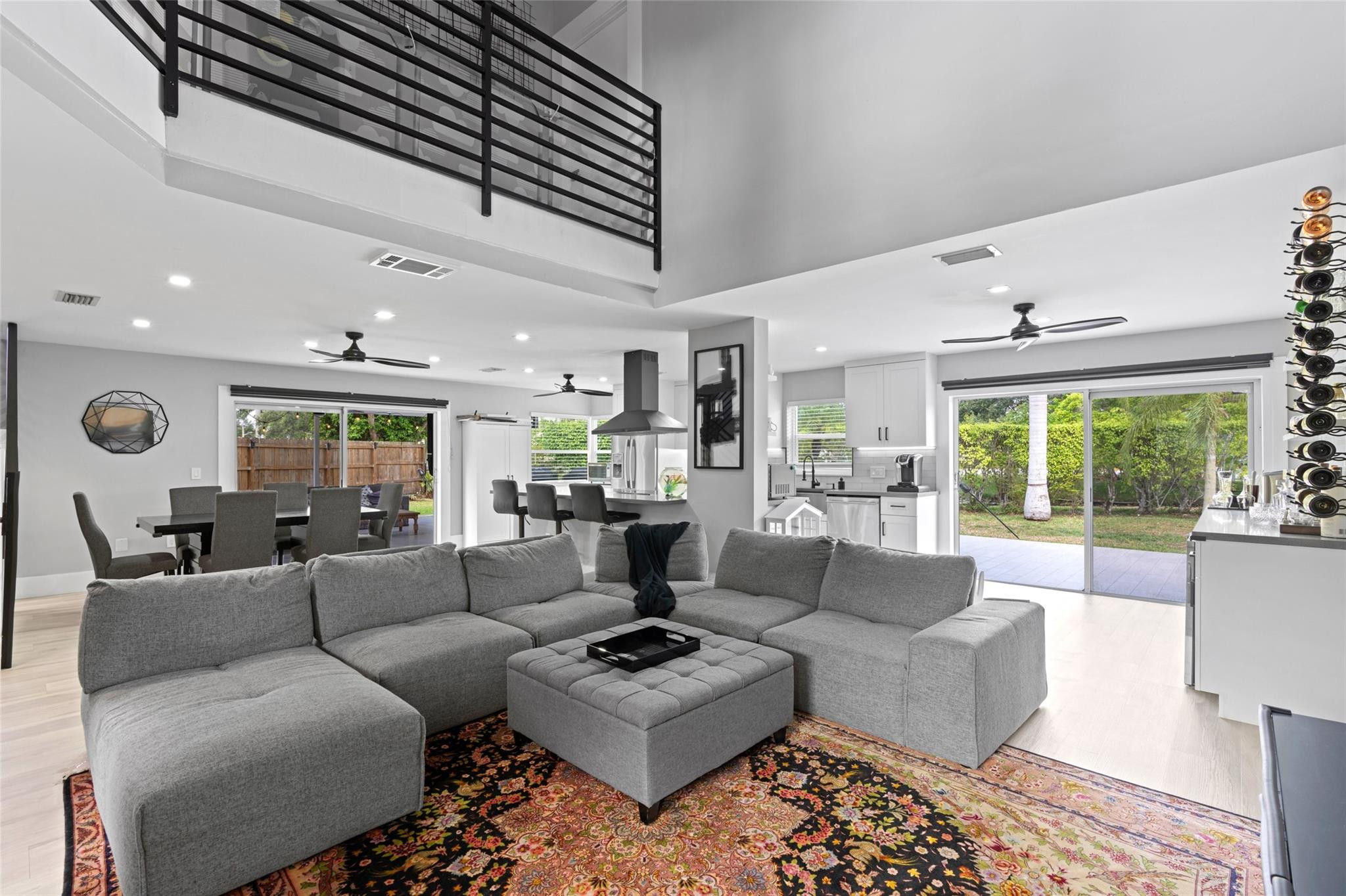 HAMPTON LAKES - Residential