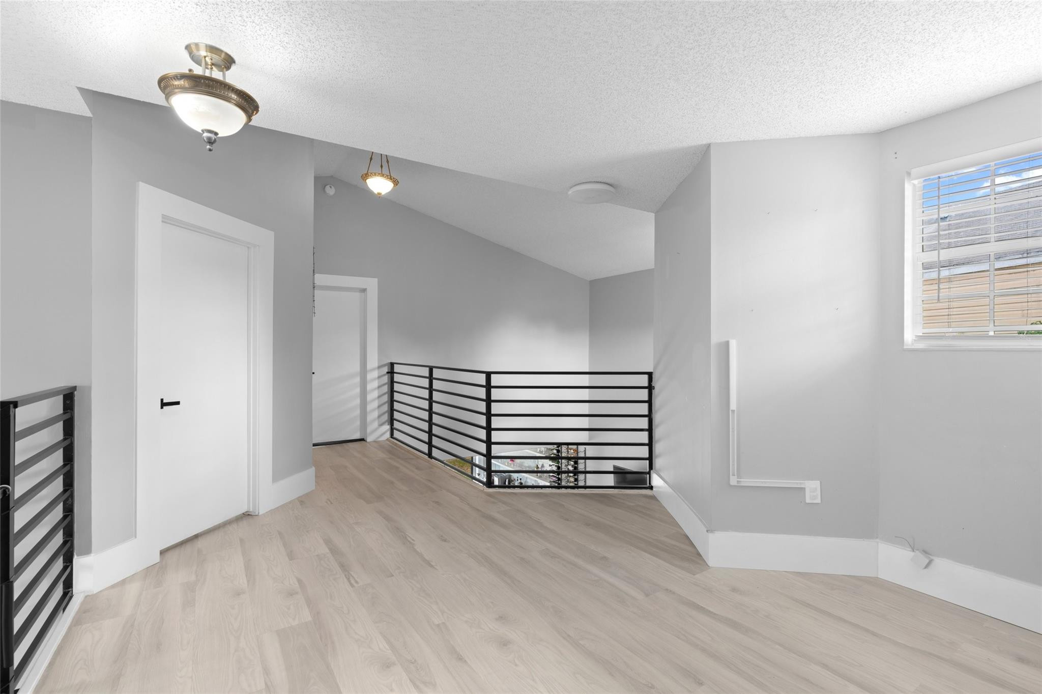 HAMPTON LAKES - Residential