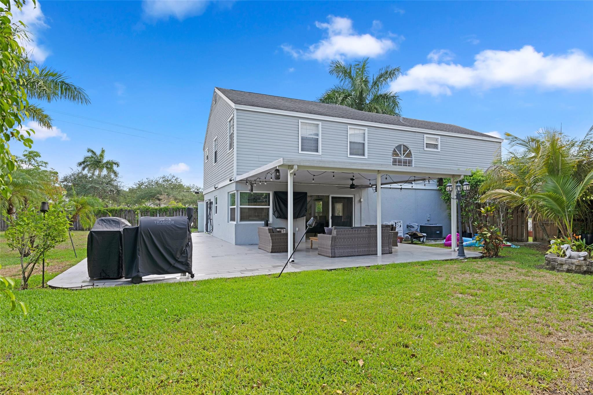 HAMPTON LAKES - Residential
