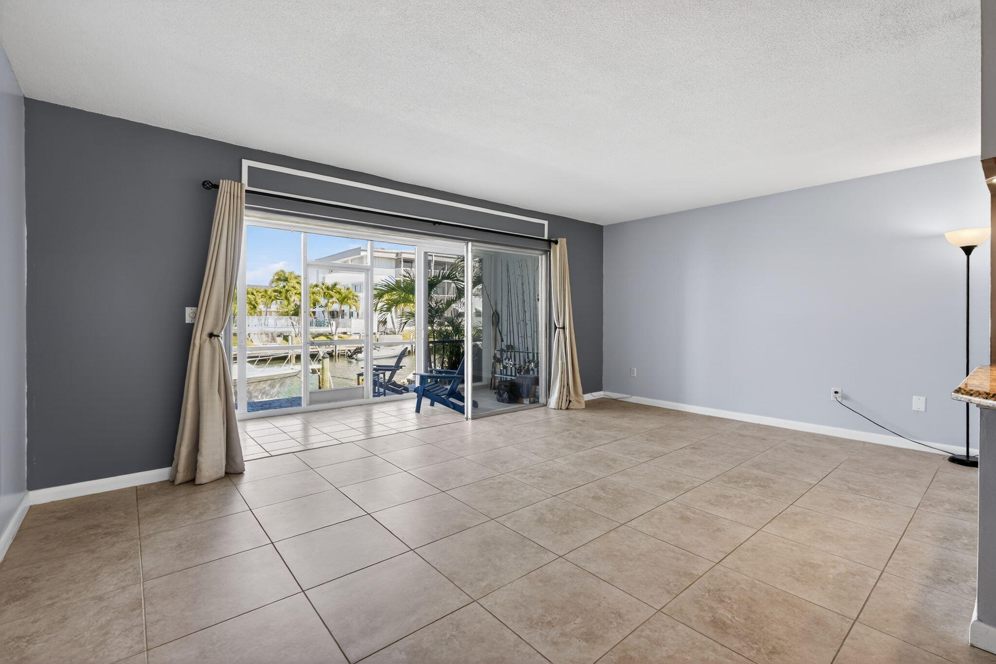 WINDSOR PARK NORTH CONDOMINIUMS - Residential