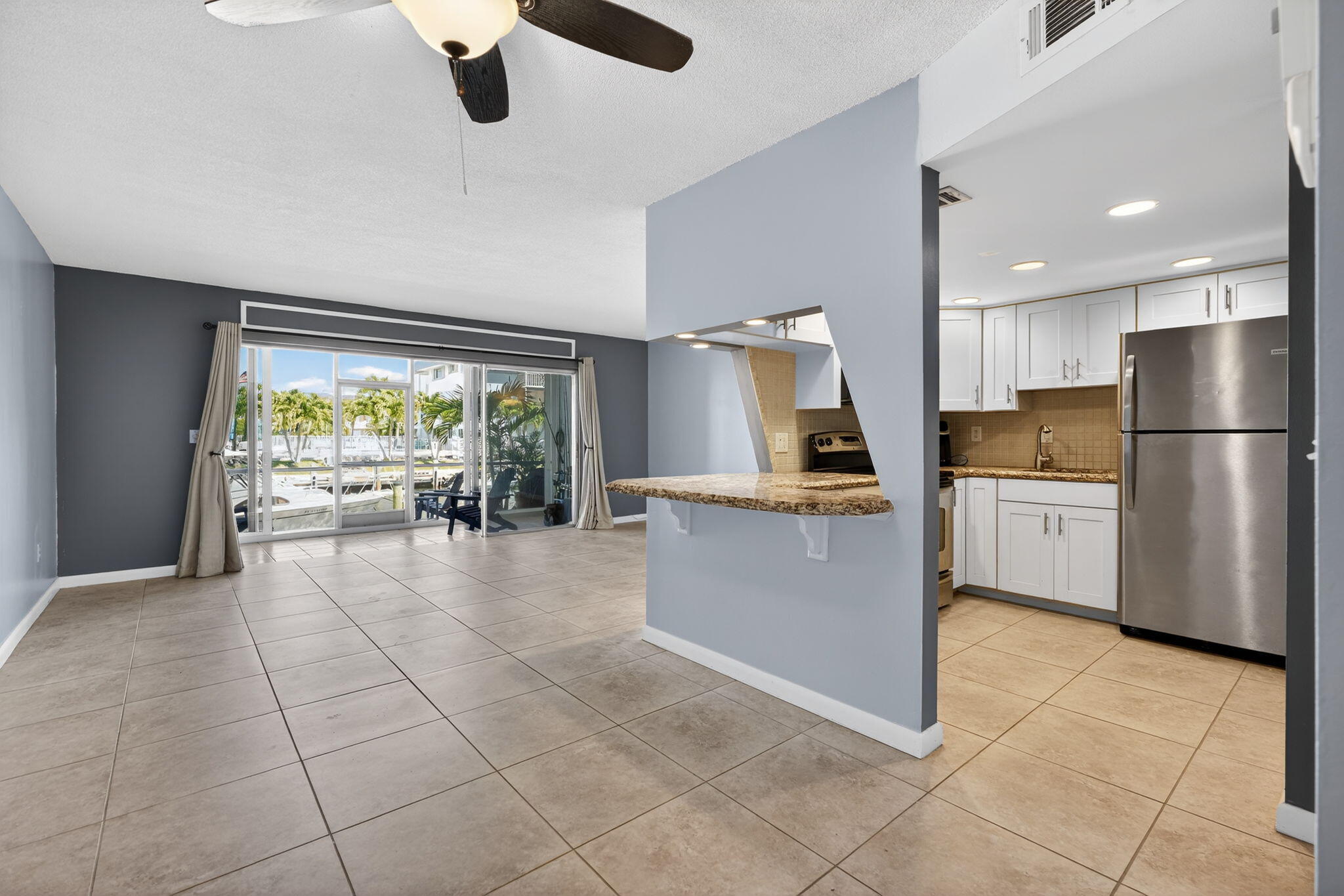 WINDSOR PARK NORTH CONDOMINIUMS - Residential