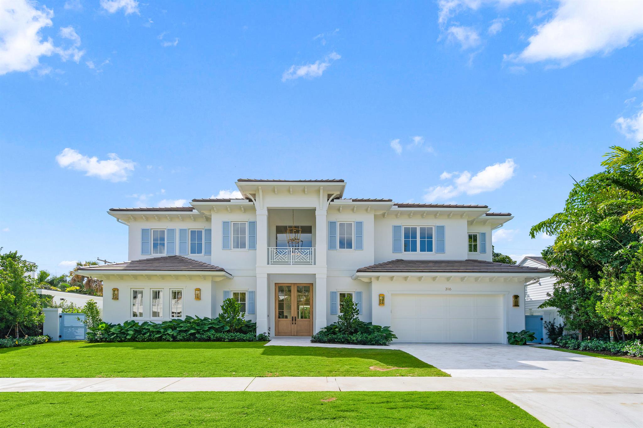 Welcome to 316 Monceaux, a luxury new construction residence just completed. This stunning home features 4 bedrooms with a bonus loft and 4.5 bathrooms, all adorned with top-to-bottom luxury finishes. Built by Banyan Construction and designed by Gifts & Graces Interior Design, it offers a gorgeous kitchen with large island, a main level owner's suite and custom cabinetry throughout by Woodstile. Enjoy two laundry rooms, spacious ensuite bedrooms, and volume ceilings for effortless comfort. Unwind with a tasteful covered loggia and a full outdoor kitchen. Located in beautiful Prospect Park near Flagler Dr., downtown, PBI airport and just minutes from Palm Beach, this home is the epitome of luxury, convenience and ease of use. Call us today to lock in your dream home for this season!