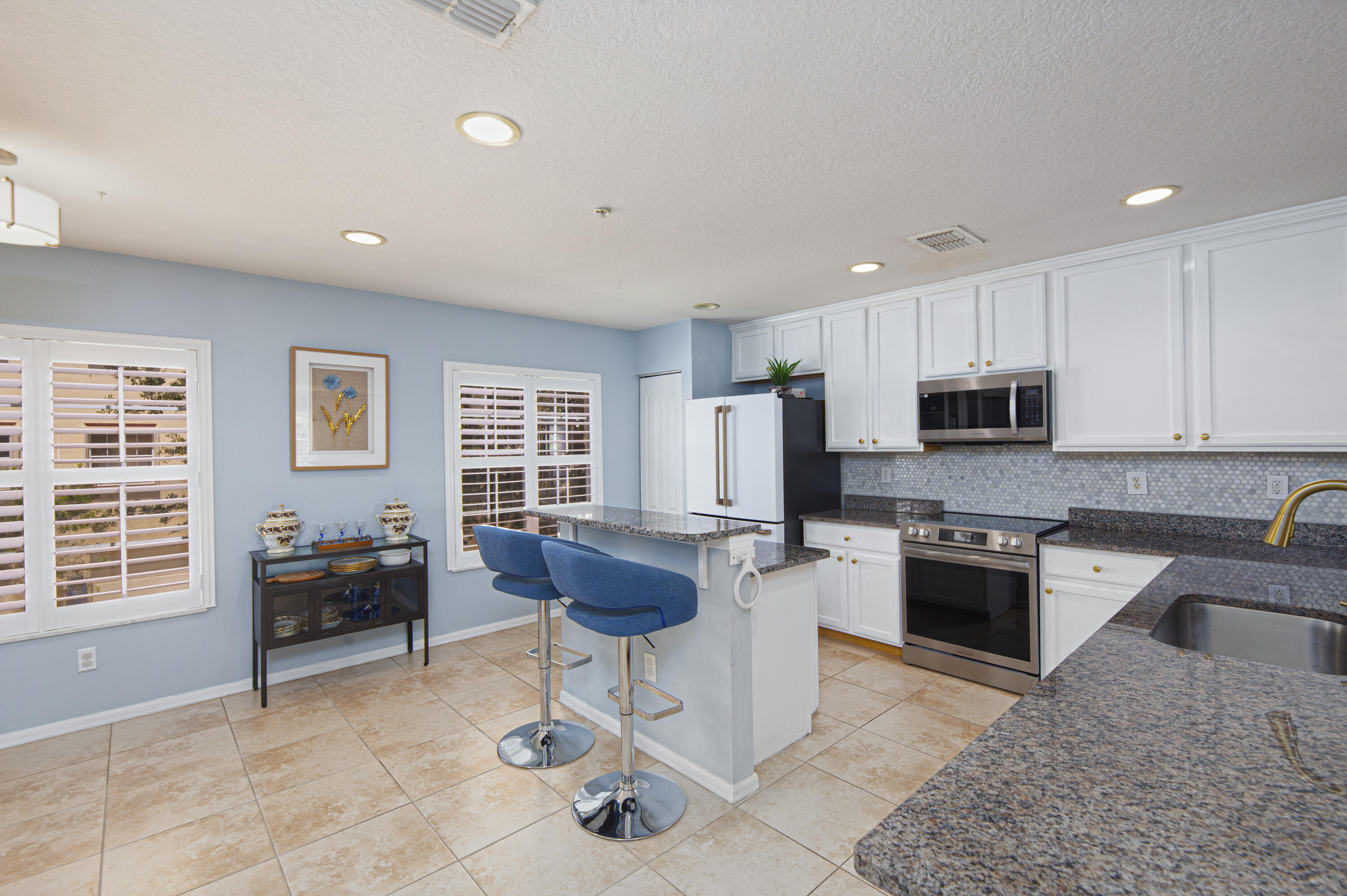 EAST LAKE VILLAGE NO 2 - Residential