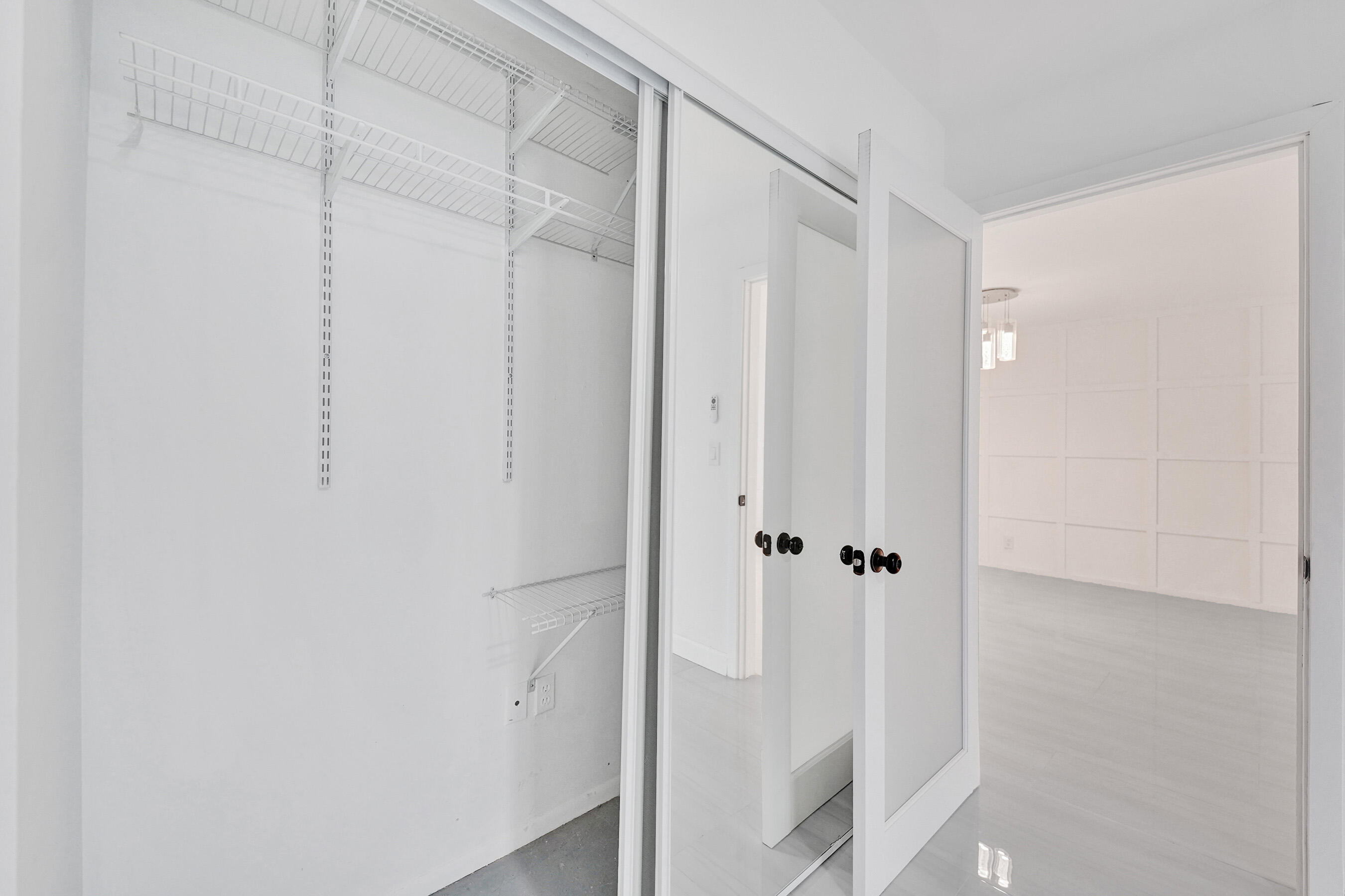 EMERALD HILLS C C APTS CONDO - Residential Lease