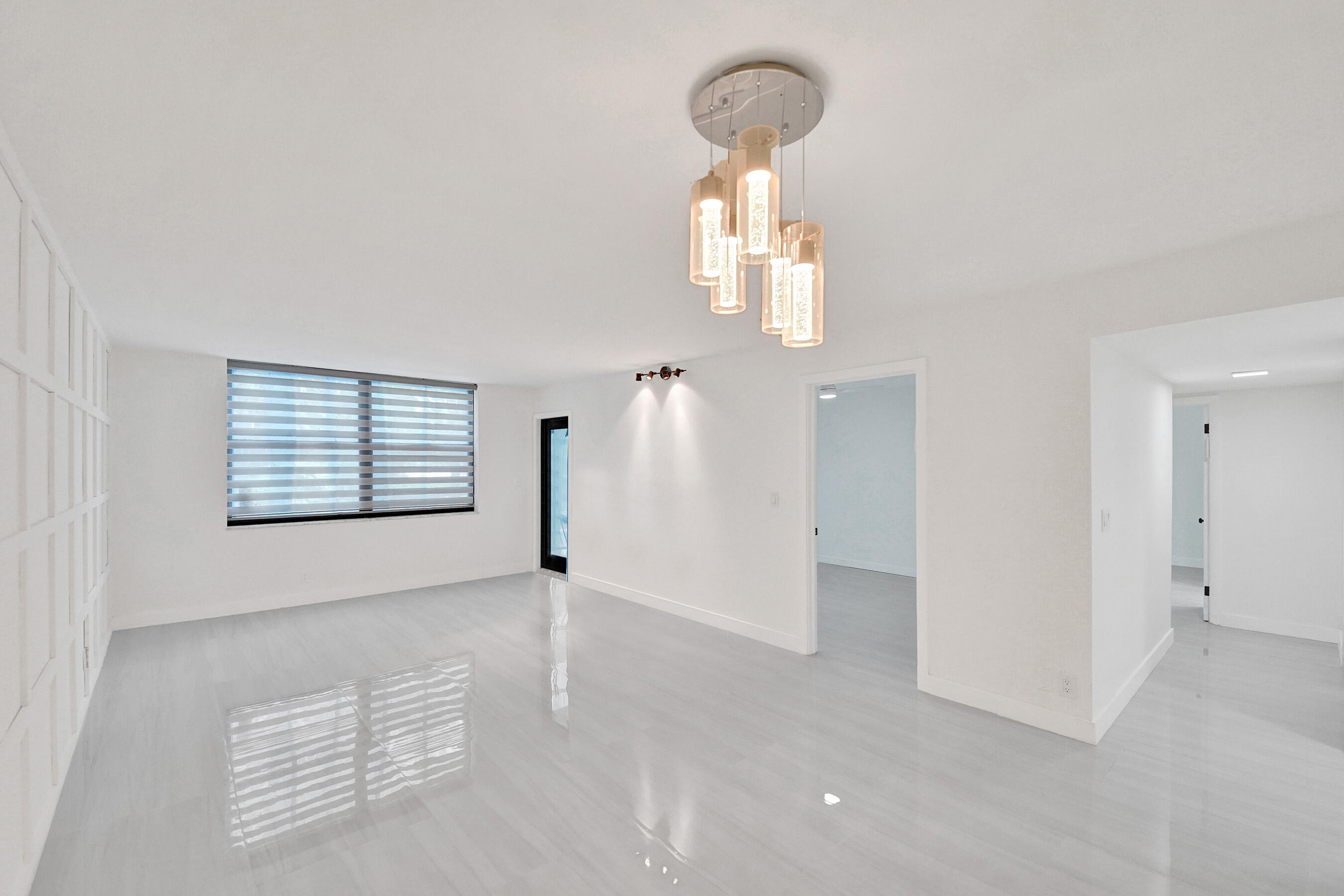 EMERALD HILLS C C APTS CONDO - Residential Lease