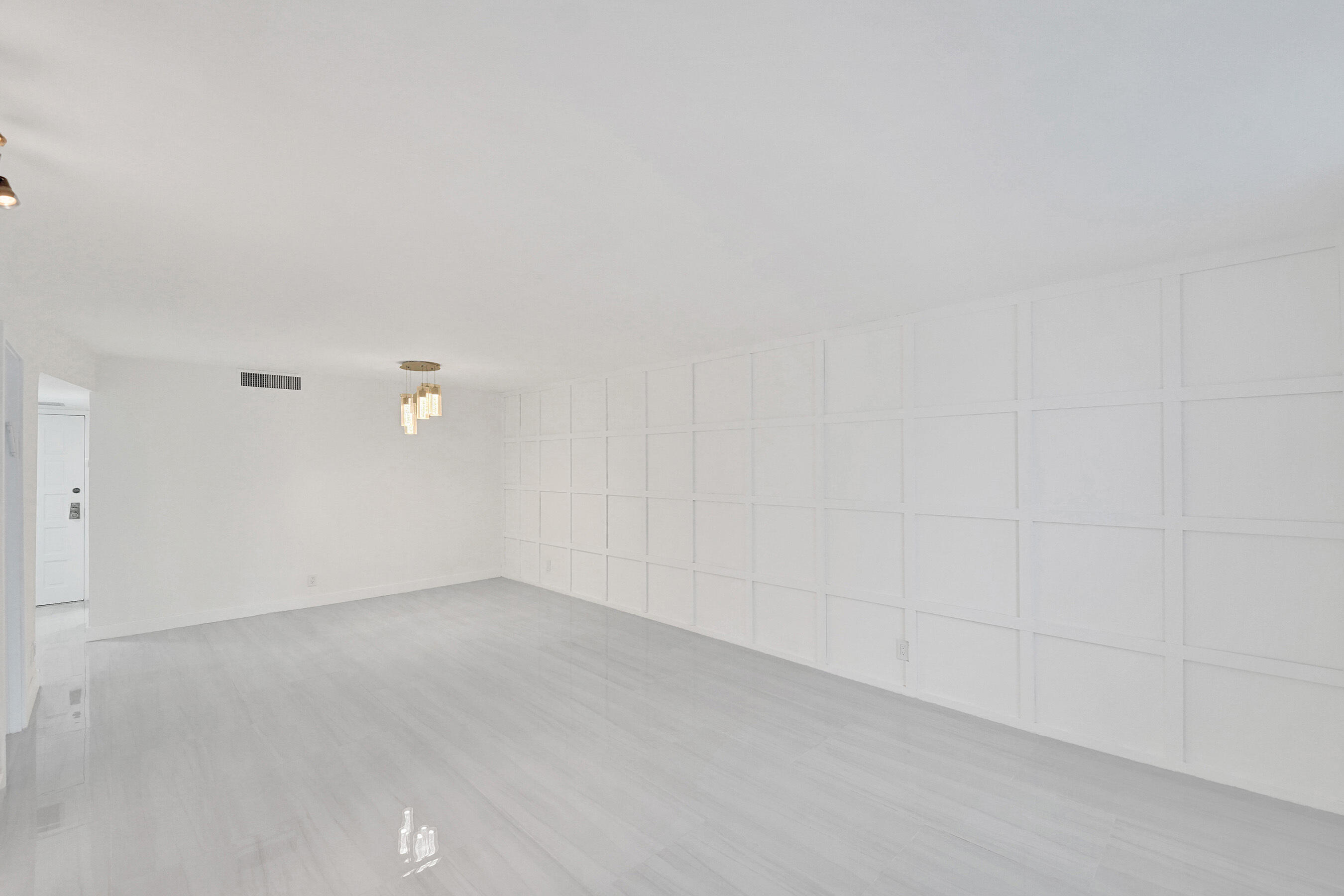 EMERALD HILLS C C APTS CONDO - Residential Lease