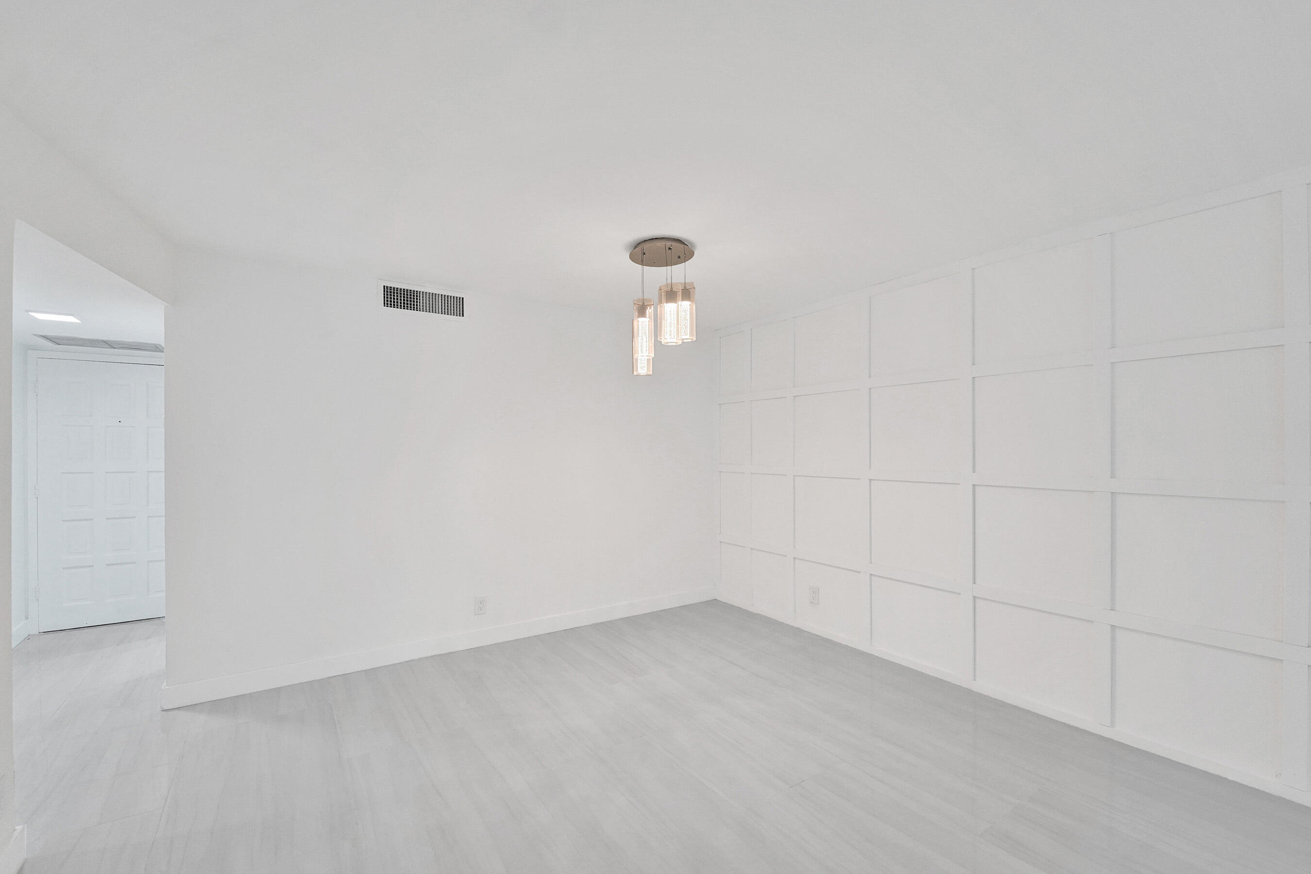 EMERALD HILLS C C APTS CONDO - Residential Lease