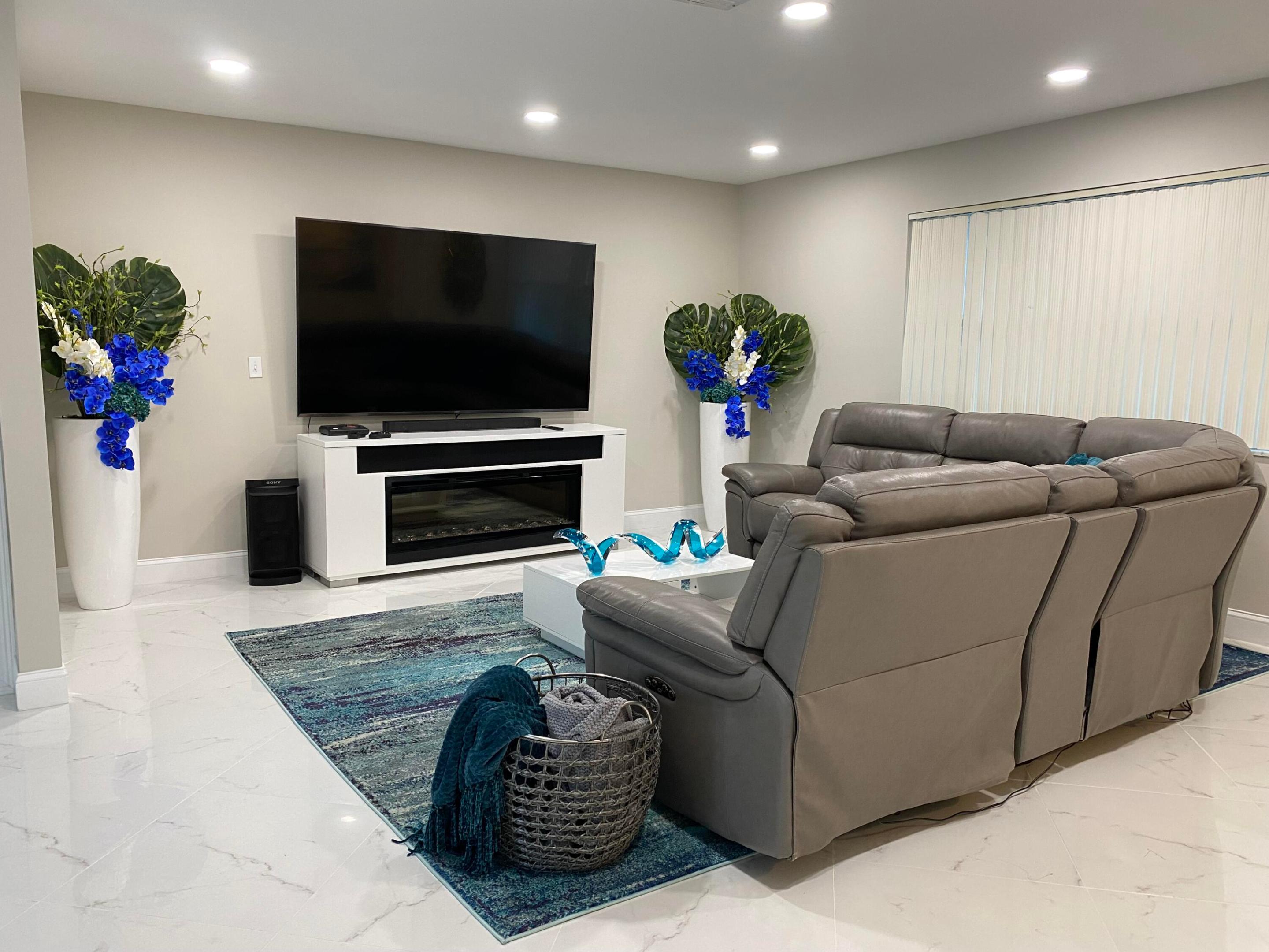 WATERWAY ESTATES SEC THREE - Residential Lease