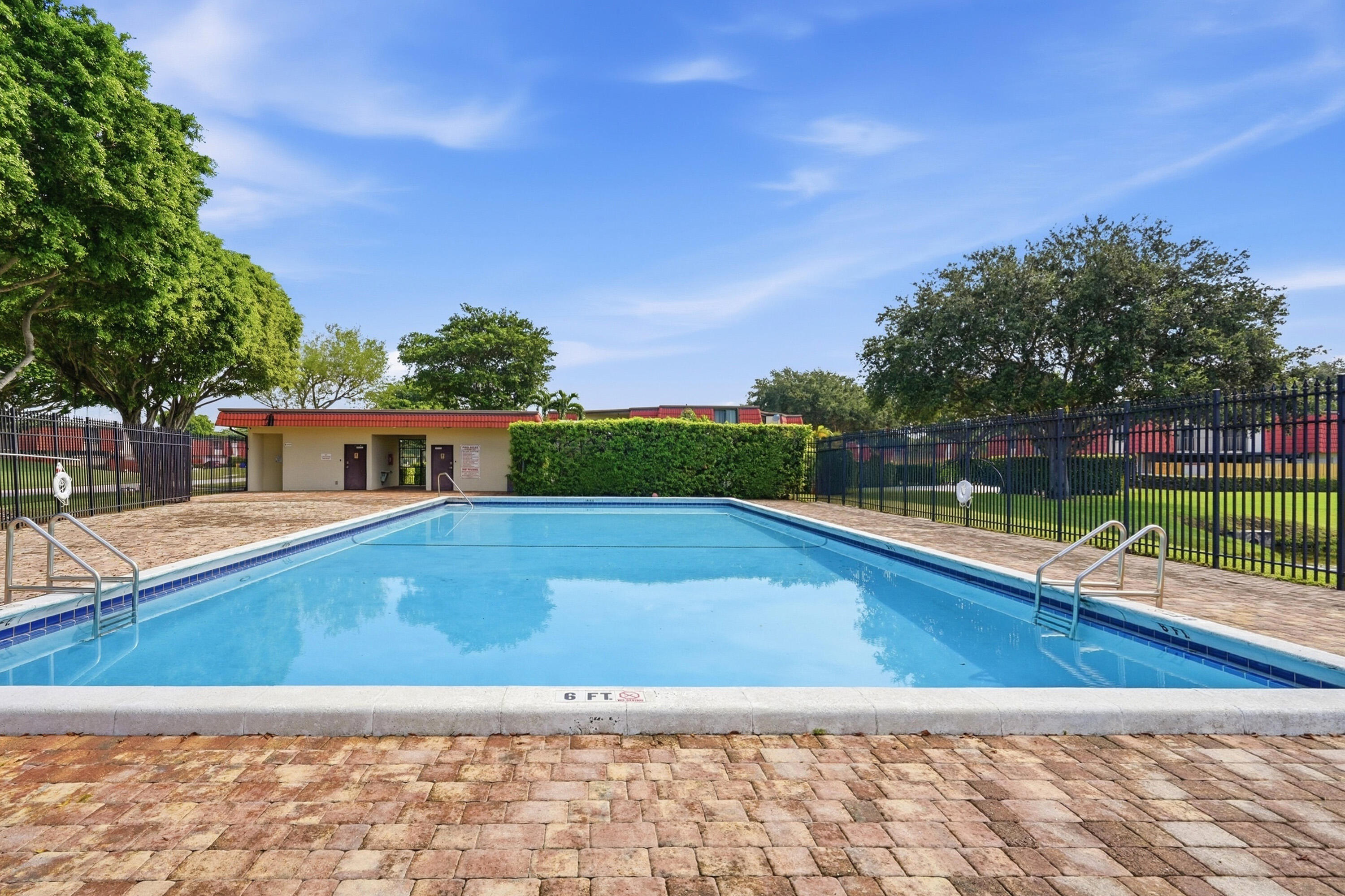 SOMERSET - Residential