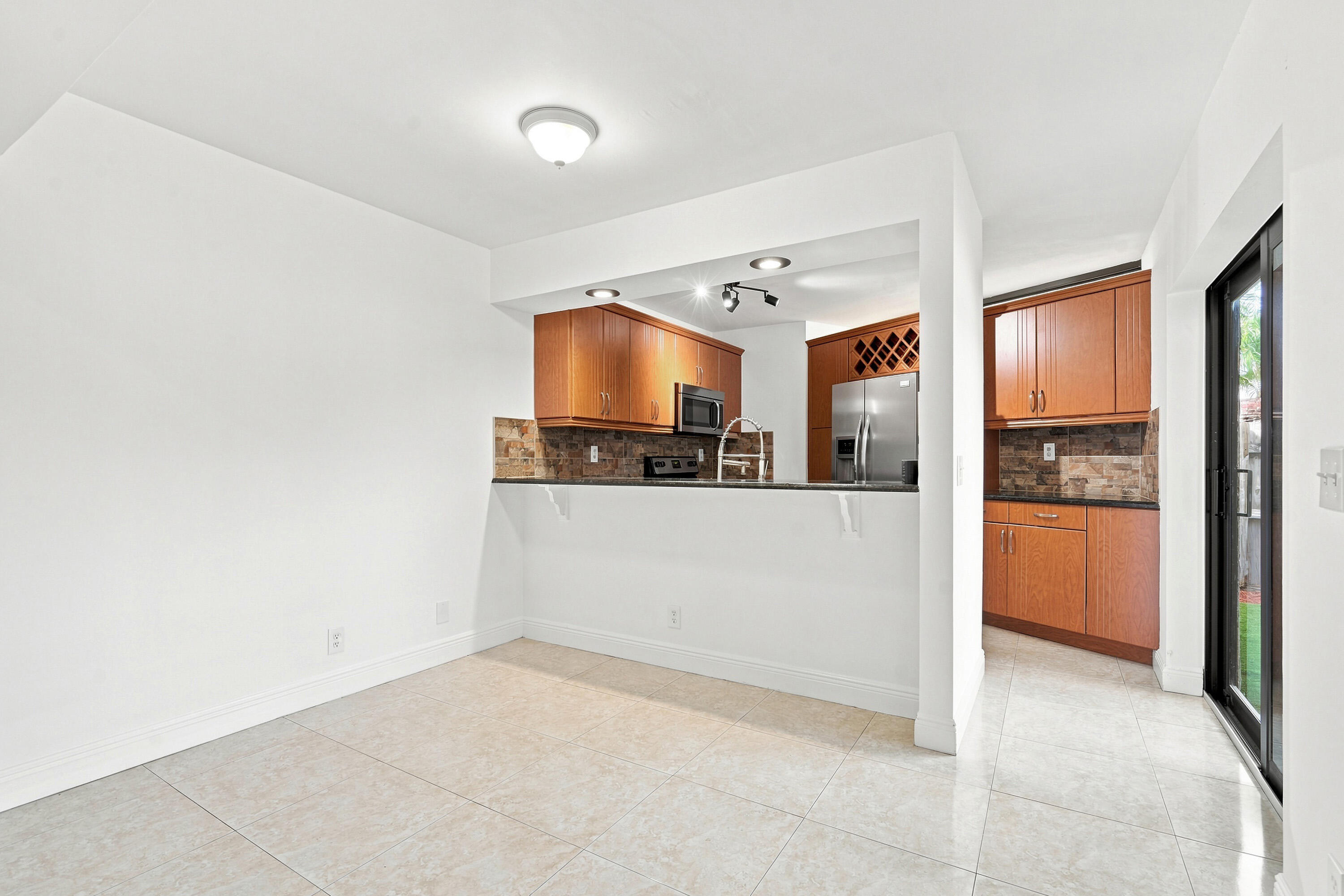 SOMERSET - Residential