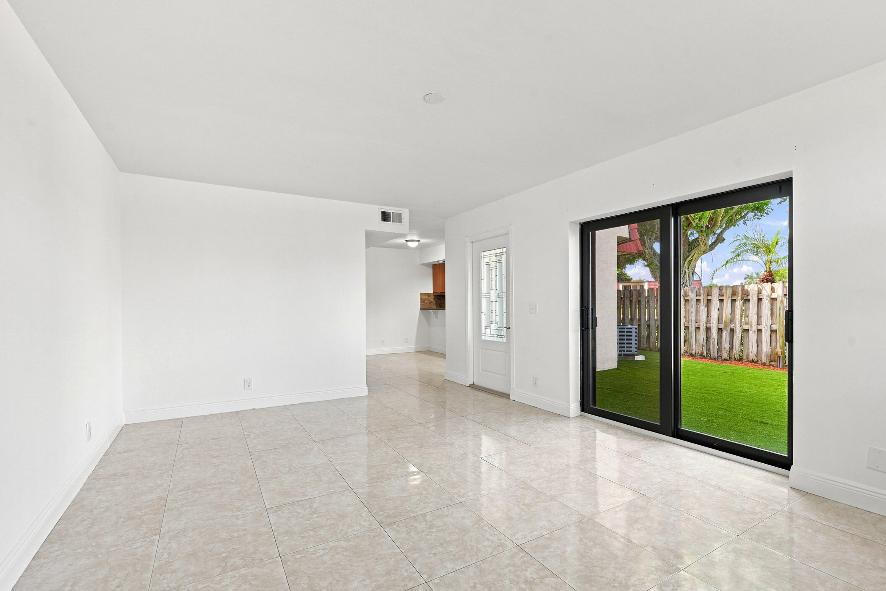 SOMERSET - Residential
