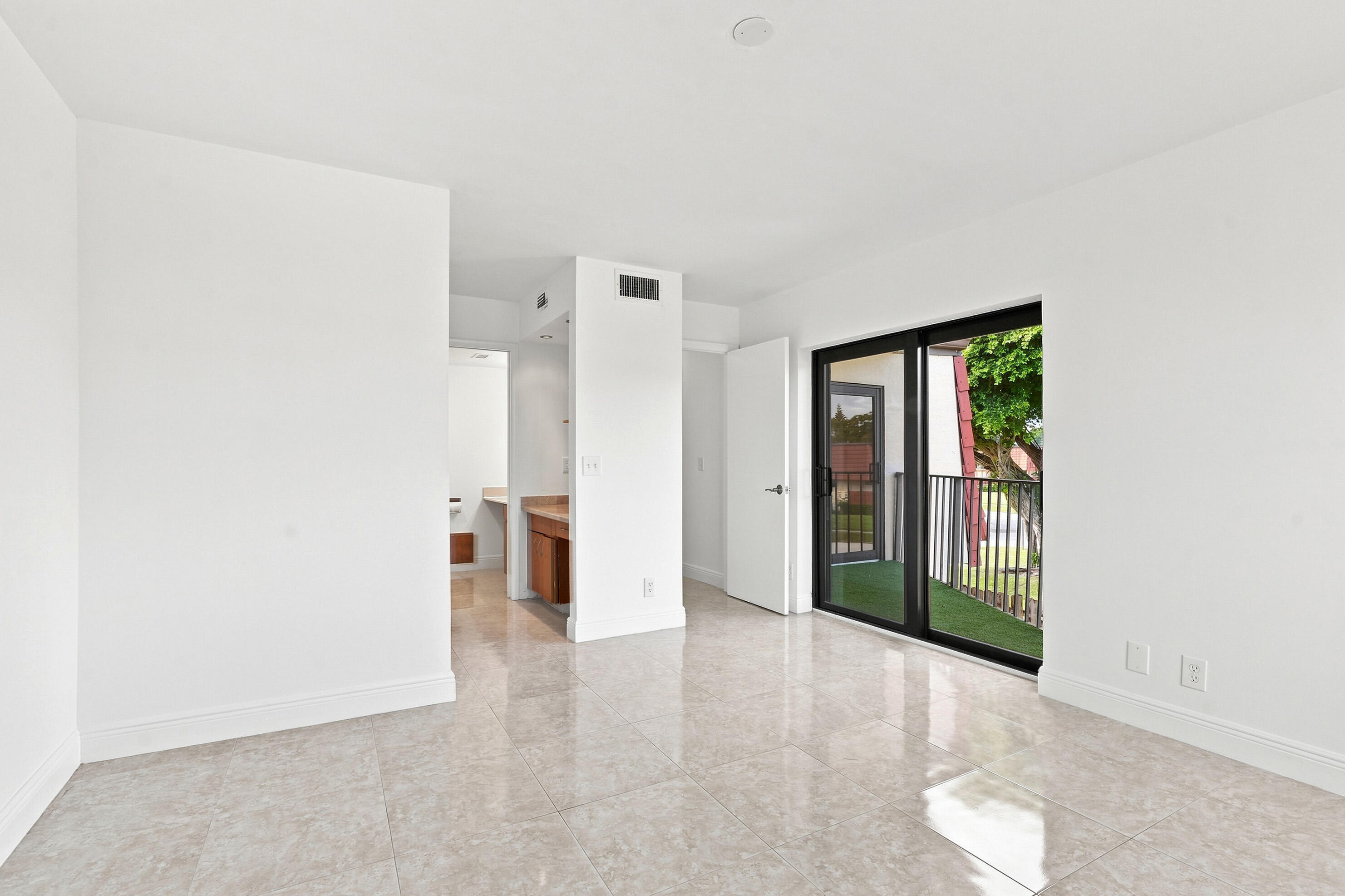 SOMERSET - Residential