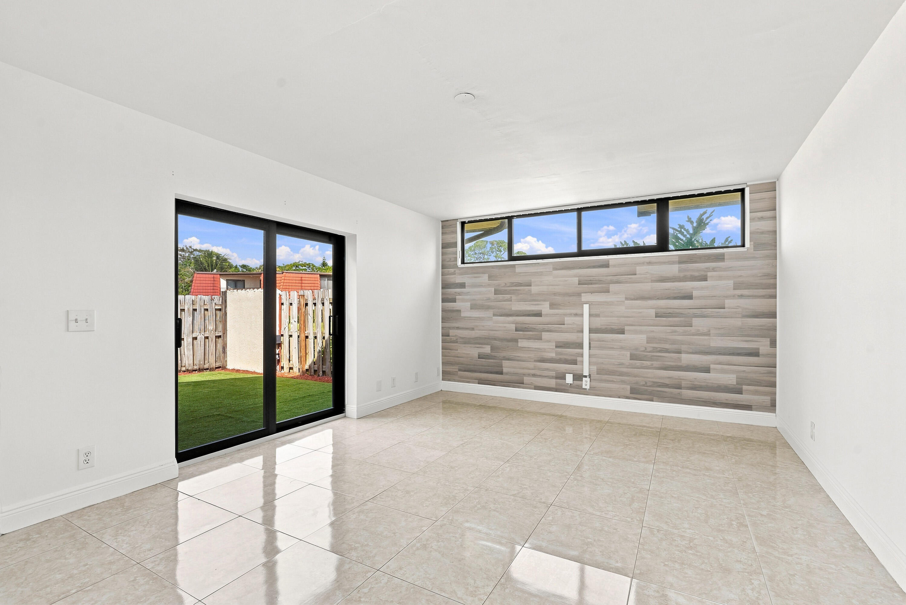 SOMERSET - Residential