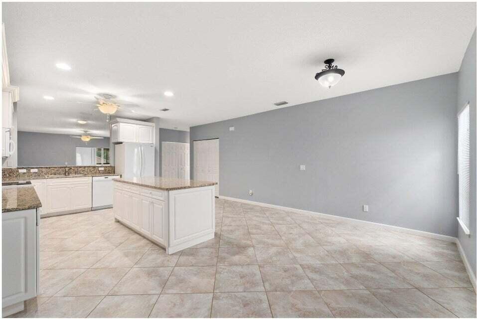 MEADOWS AT PORT ST LUCIE BUILDINGS L/M - Residential