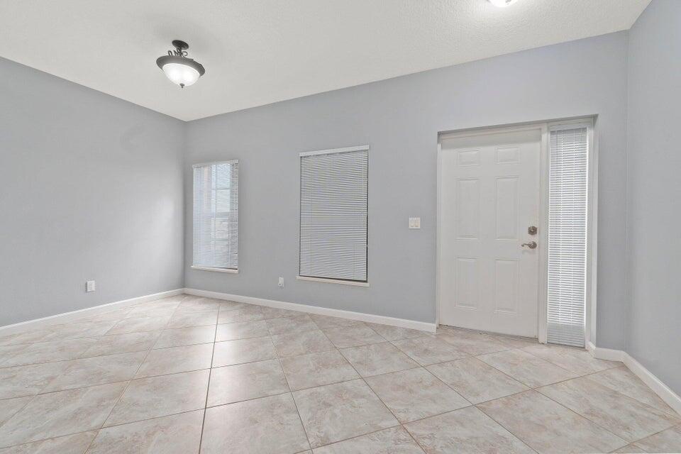 Clean,Clean Clean ! Close to beaches and shopping with easy access to highways .
Owners rarely used since purchase. 

Vacant and ready to make a deal !

**All room sizes are approximate and shall be verified