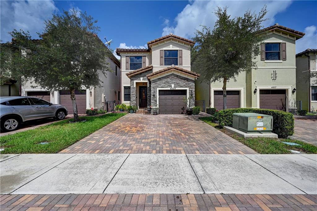 Immaculate and Updated 3-bed, 2.5-bath's W/ 1-Car garage! Home was built 2015. Updated kitchen, bathrooms, and Impact Windows. Fenced in back yard and extended paver patio.  Central to restaurants, highway, and shopping!