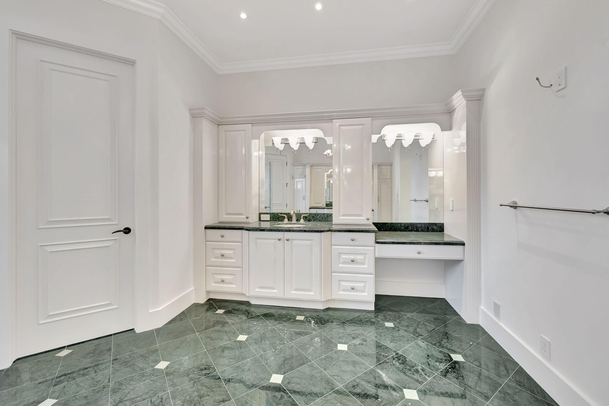 DELRAY OCEAN ESTATES - Residential