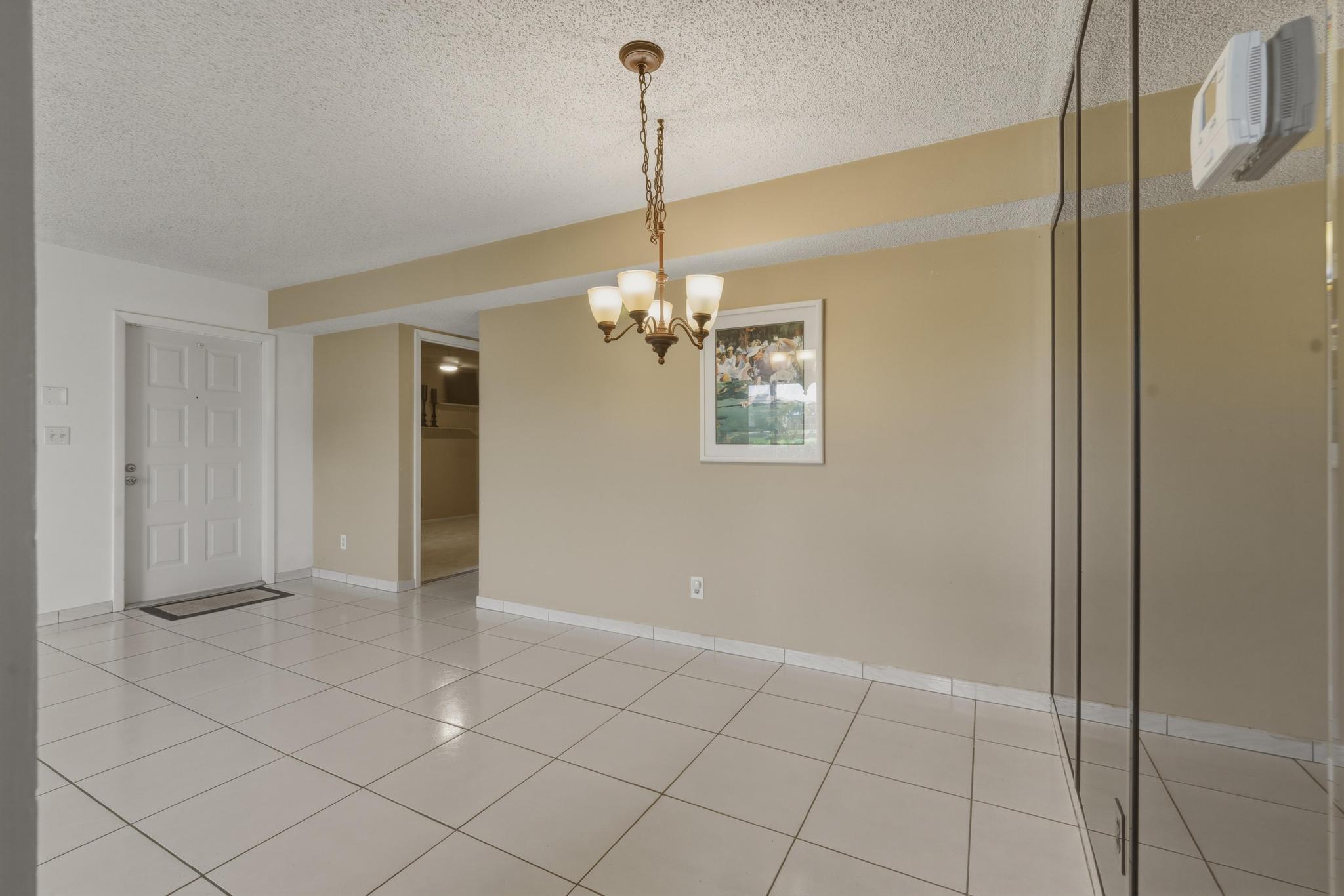 CLUB QUARTERS AT RAINTREE - Residential