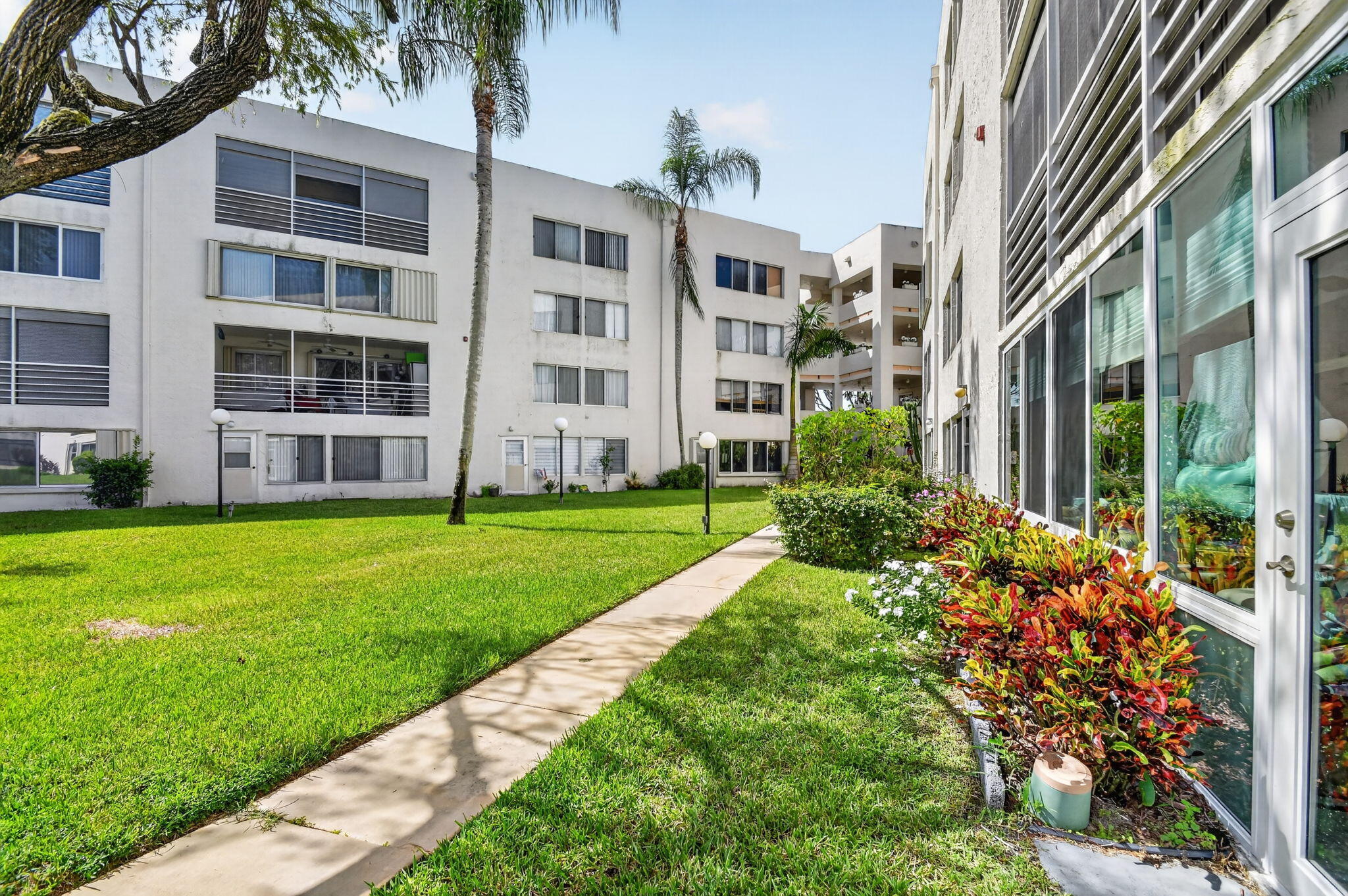 POINCIANA LAKES CONDO - Residential