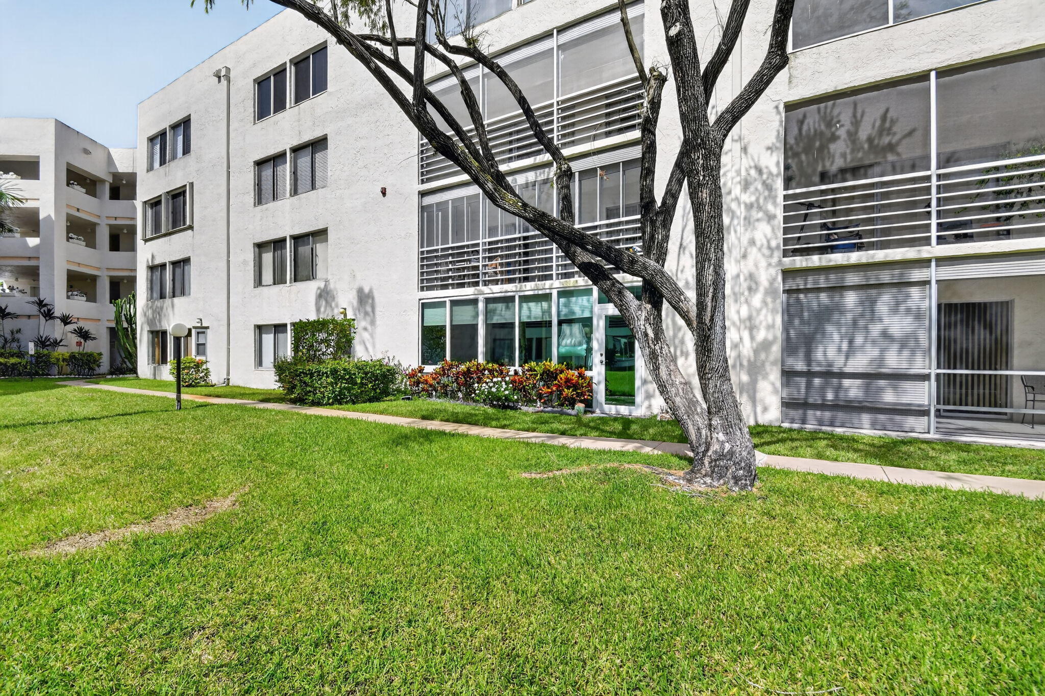 POINCIANA LAKES CONDO - Residential