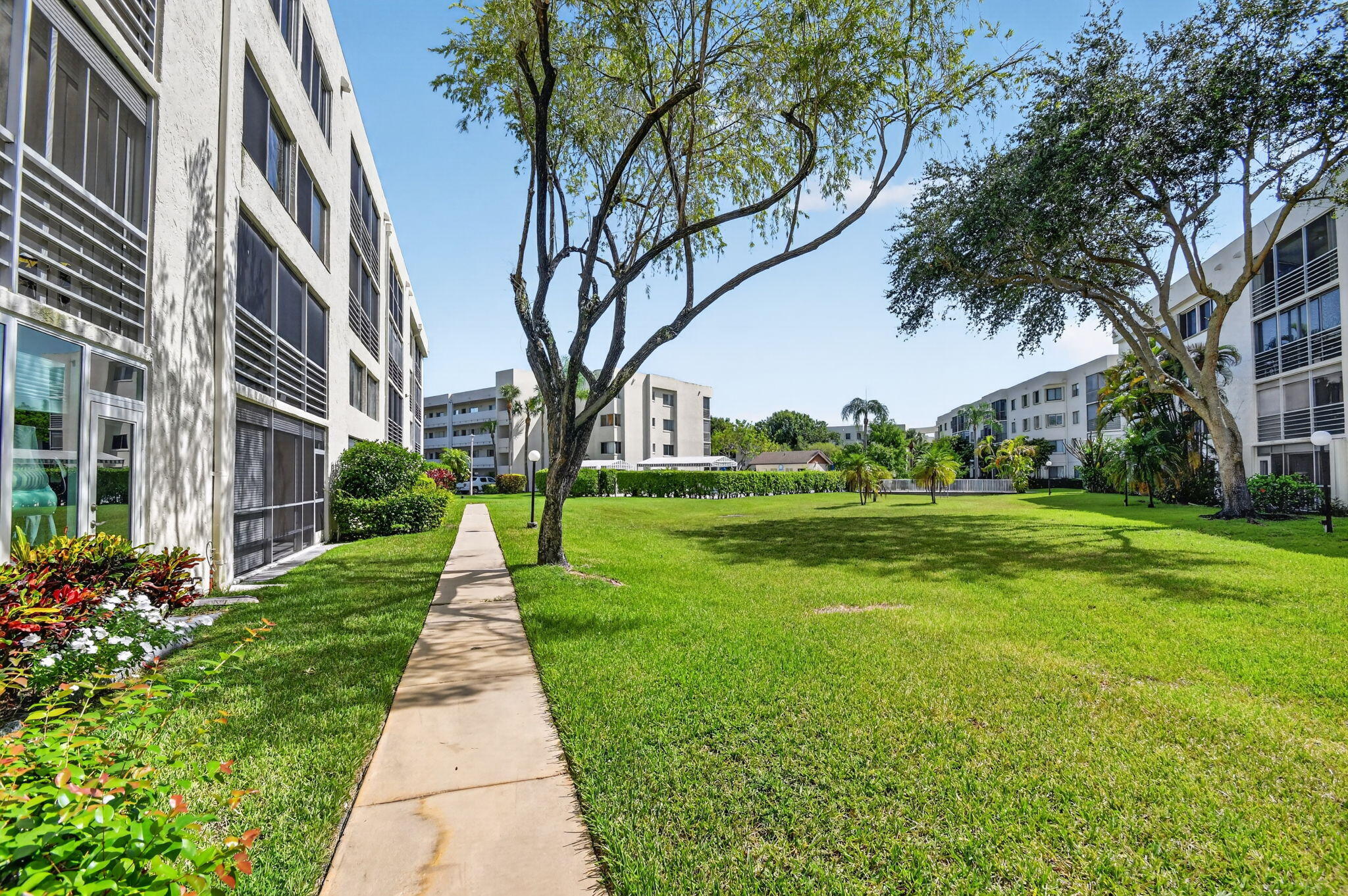 POINCIANA LAKES CONDO - Residential