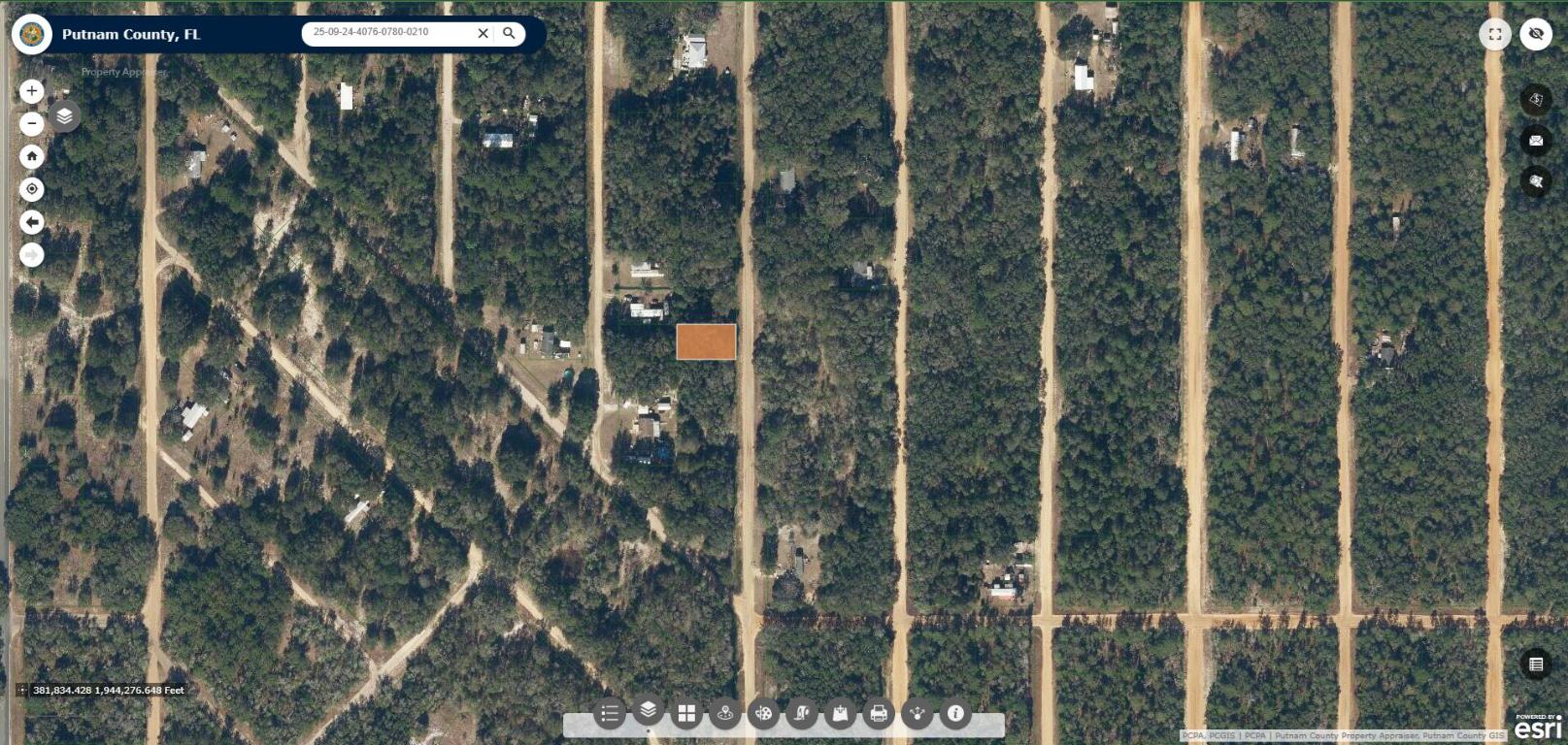 INTERLACHEN LAKES ESTATES - Land