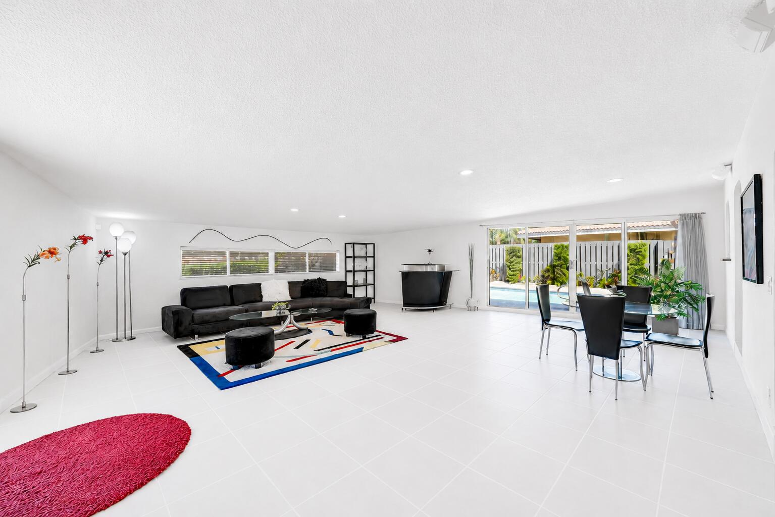 Coral Brook 37-18 B - Residential