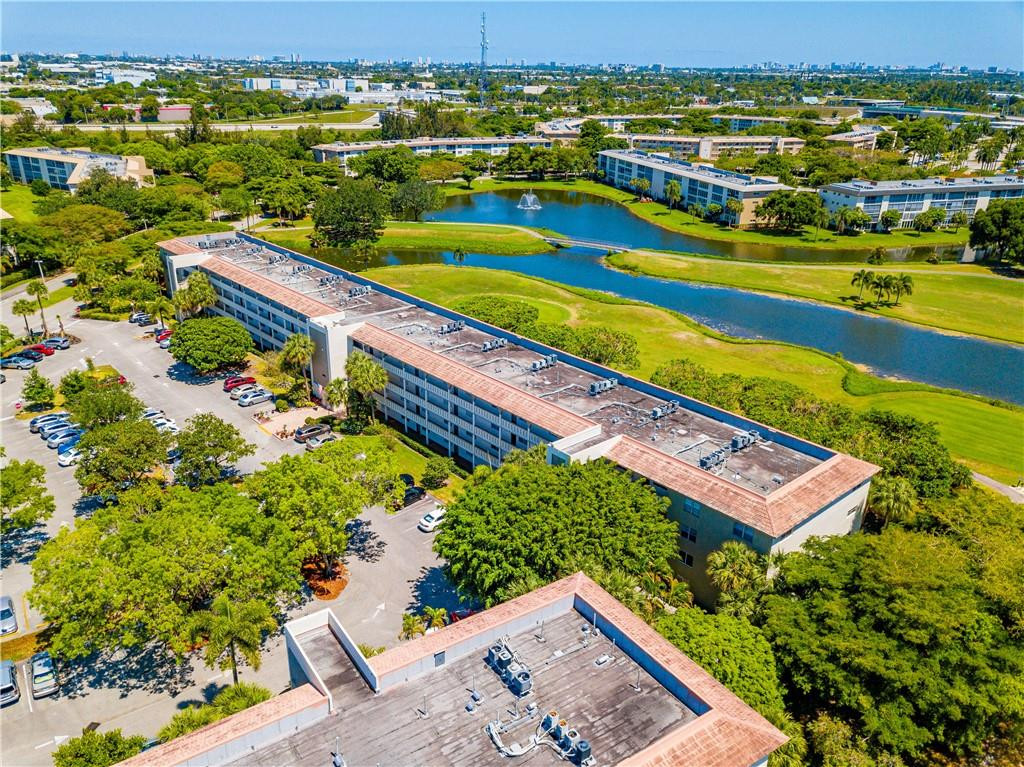 WYNMOOR COUNTRY CLUB - Residential