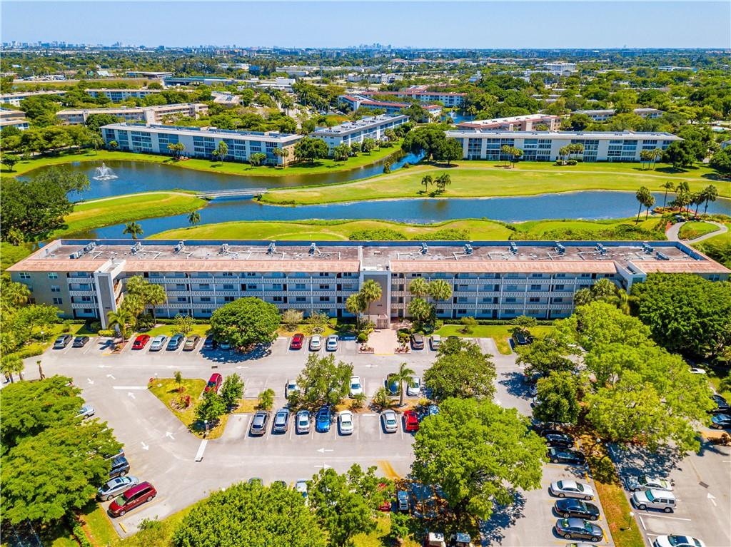 WYNMOOR COUNTRY CLUB - Residential