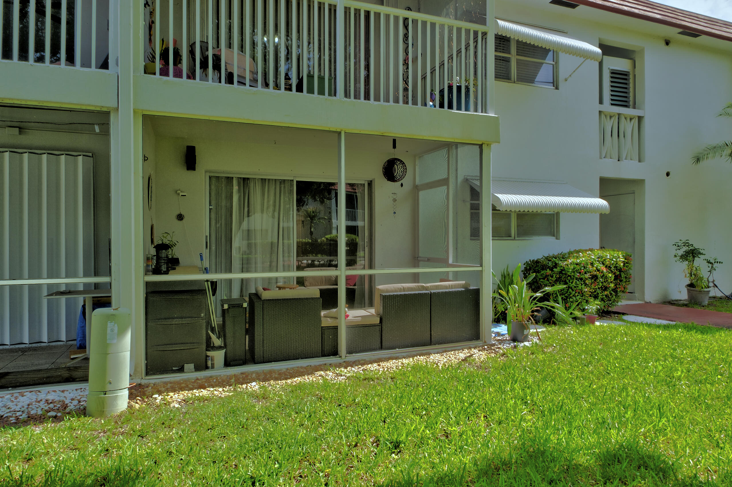 REGIS HOUSE CONDO - Residential Lease