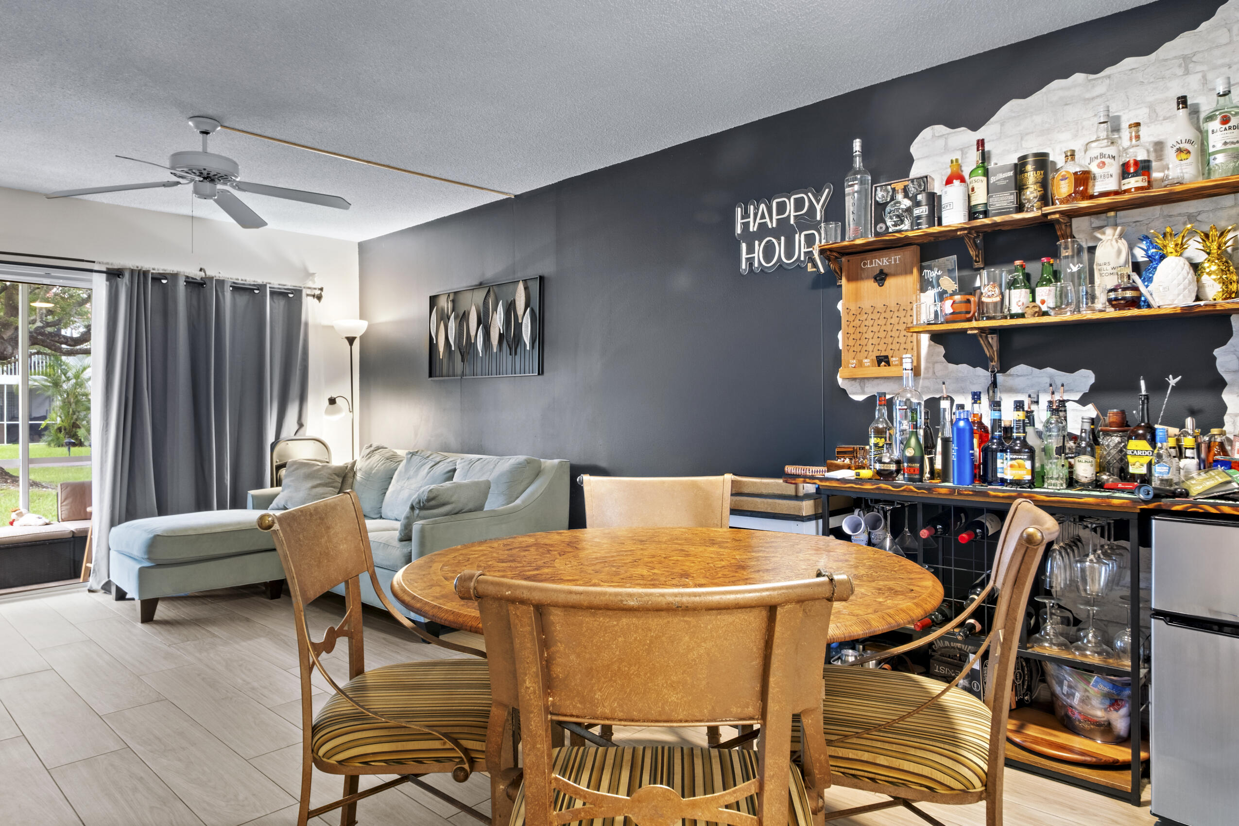 REGIS HOUSE CONDO - Residential Lease