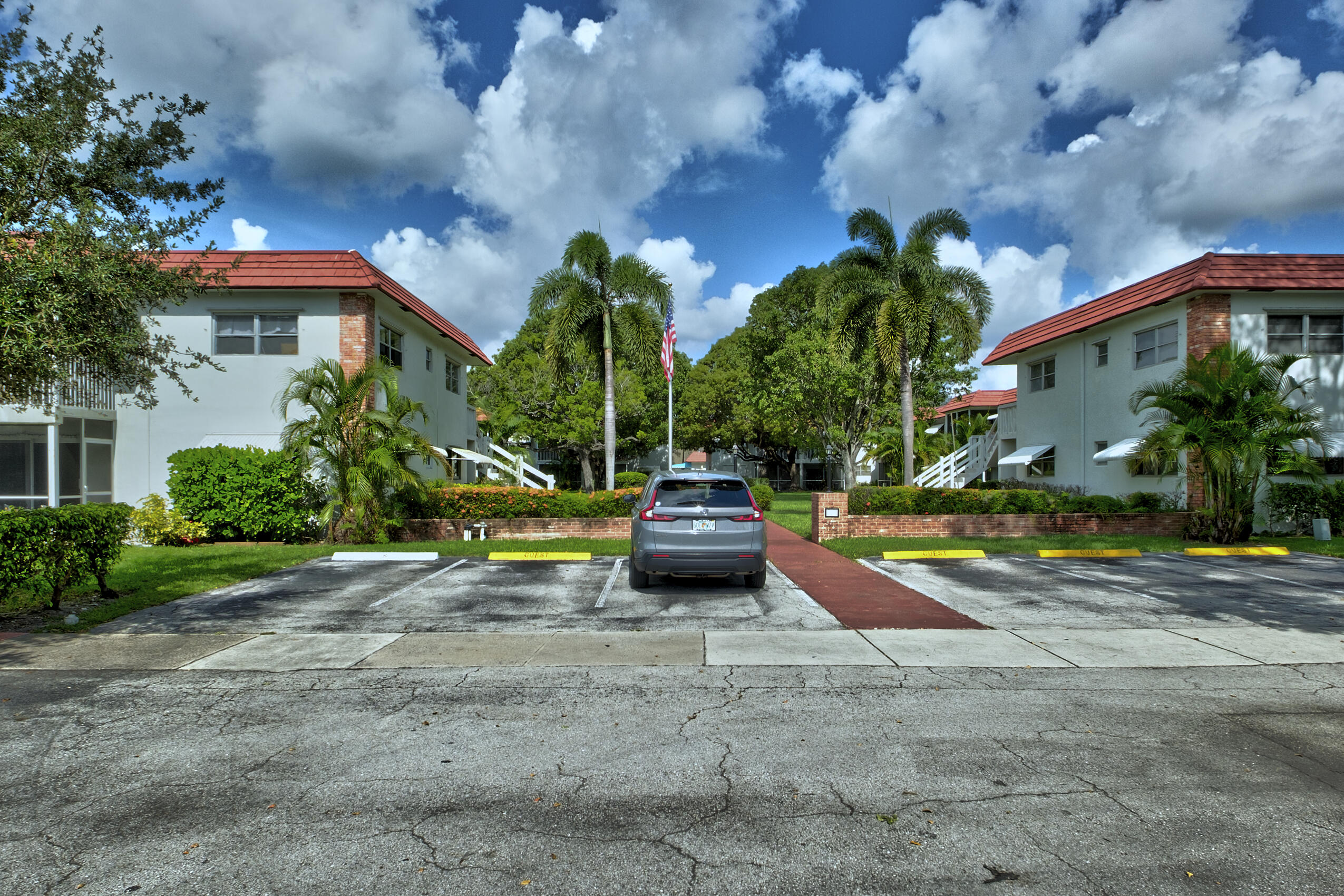 REGIS HOUSE CONDO - Residential Lease