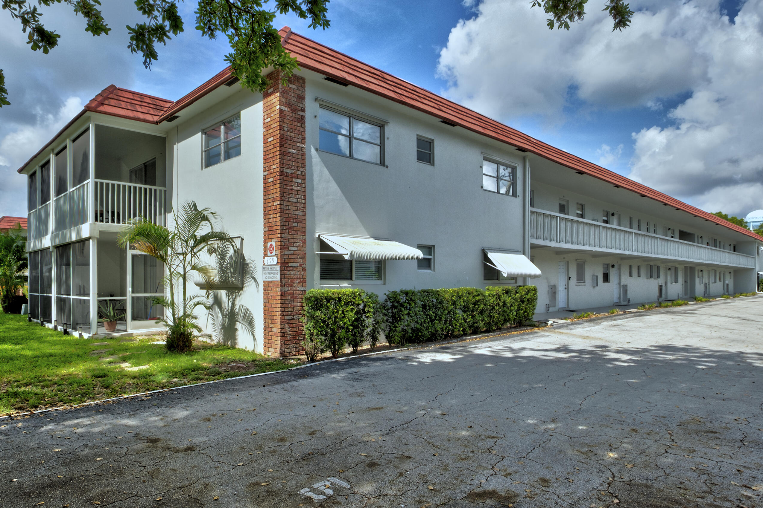 REGIS HOUSE CONDO - Residential Lease