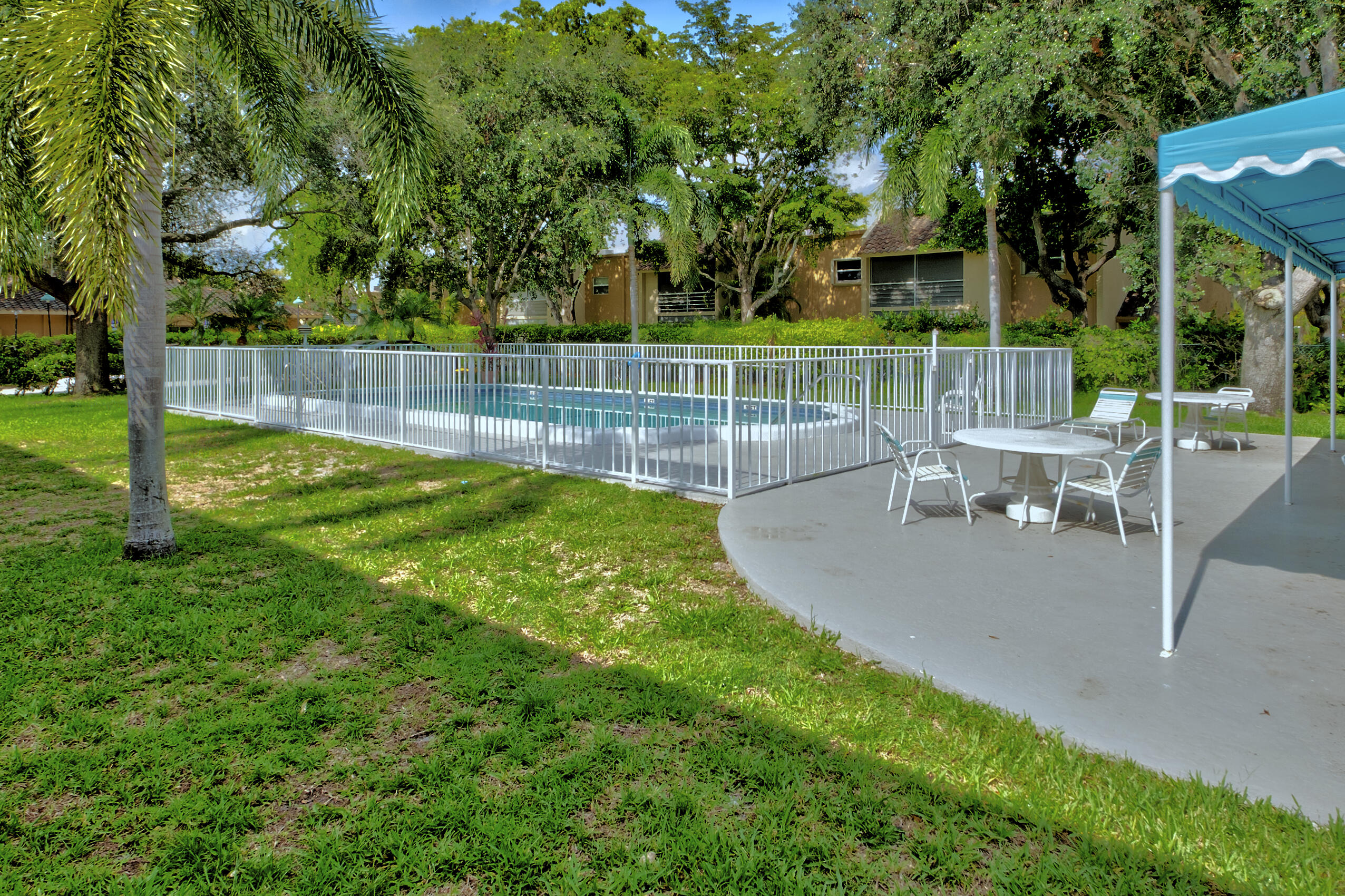 REGIS HOUSE CONDO - Residential Lease