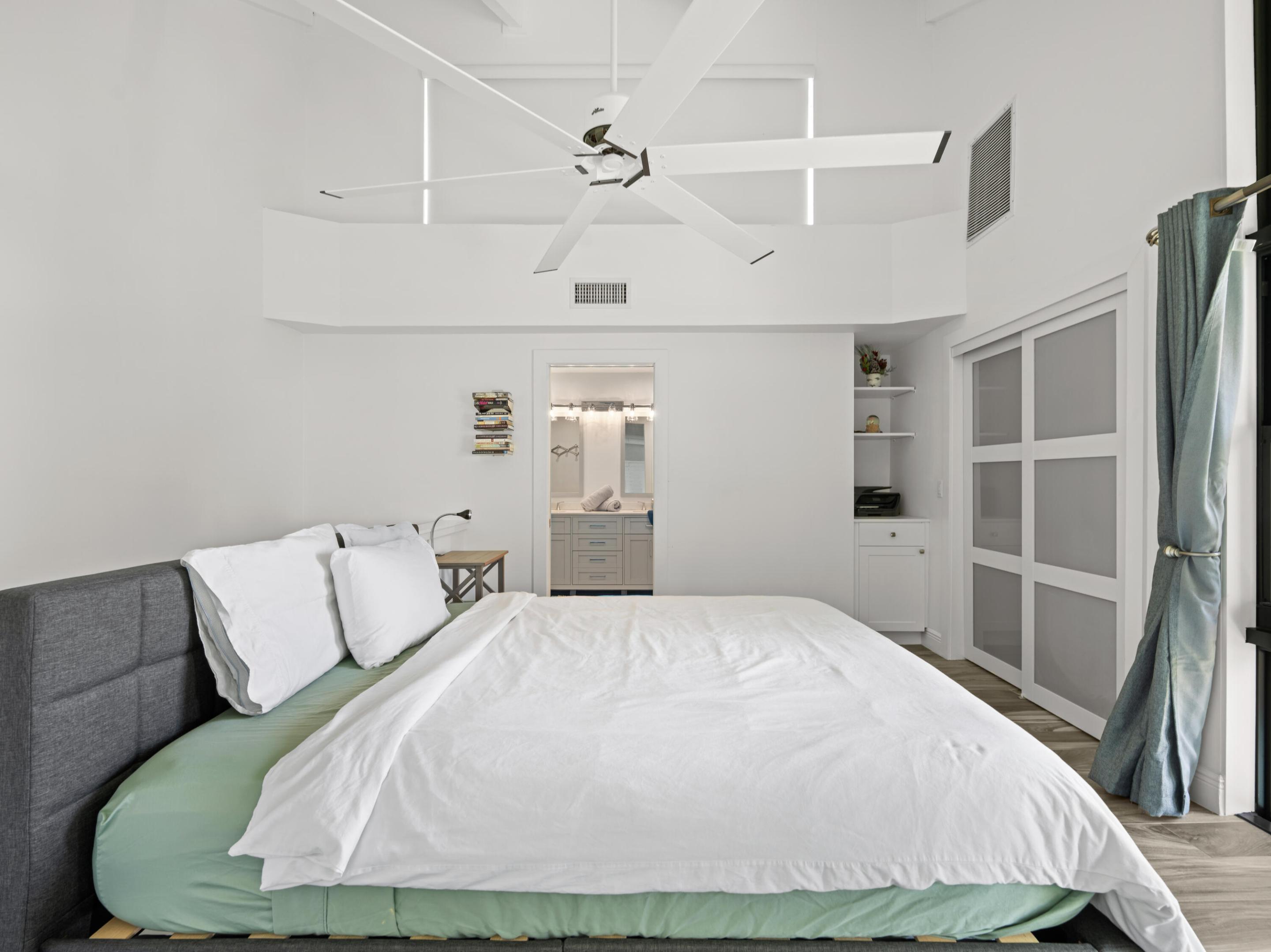 SEA LOFTERS CONDO - Residential