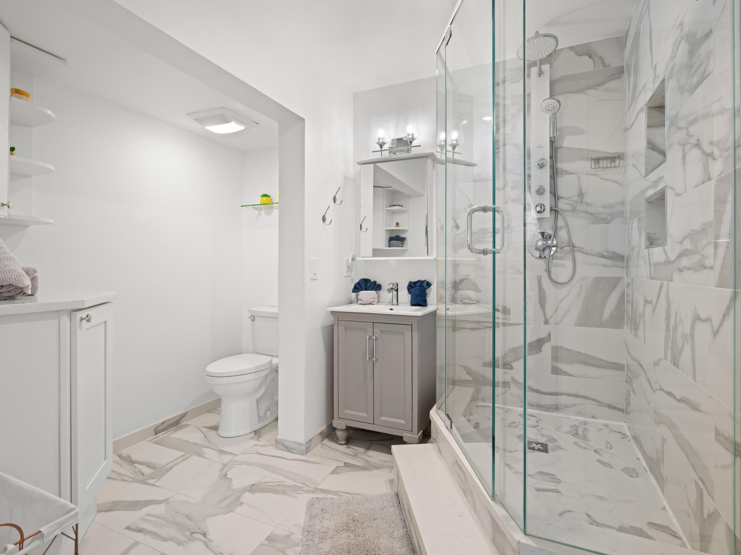 SEA LOFTERS CONDO - Residential