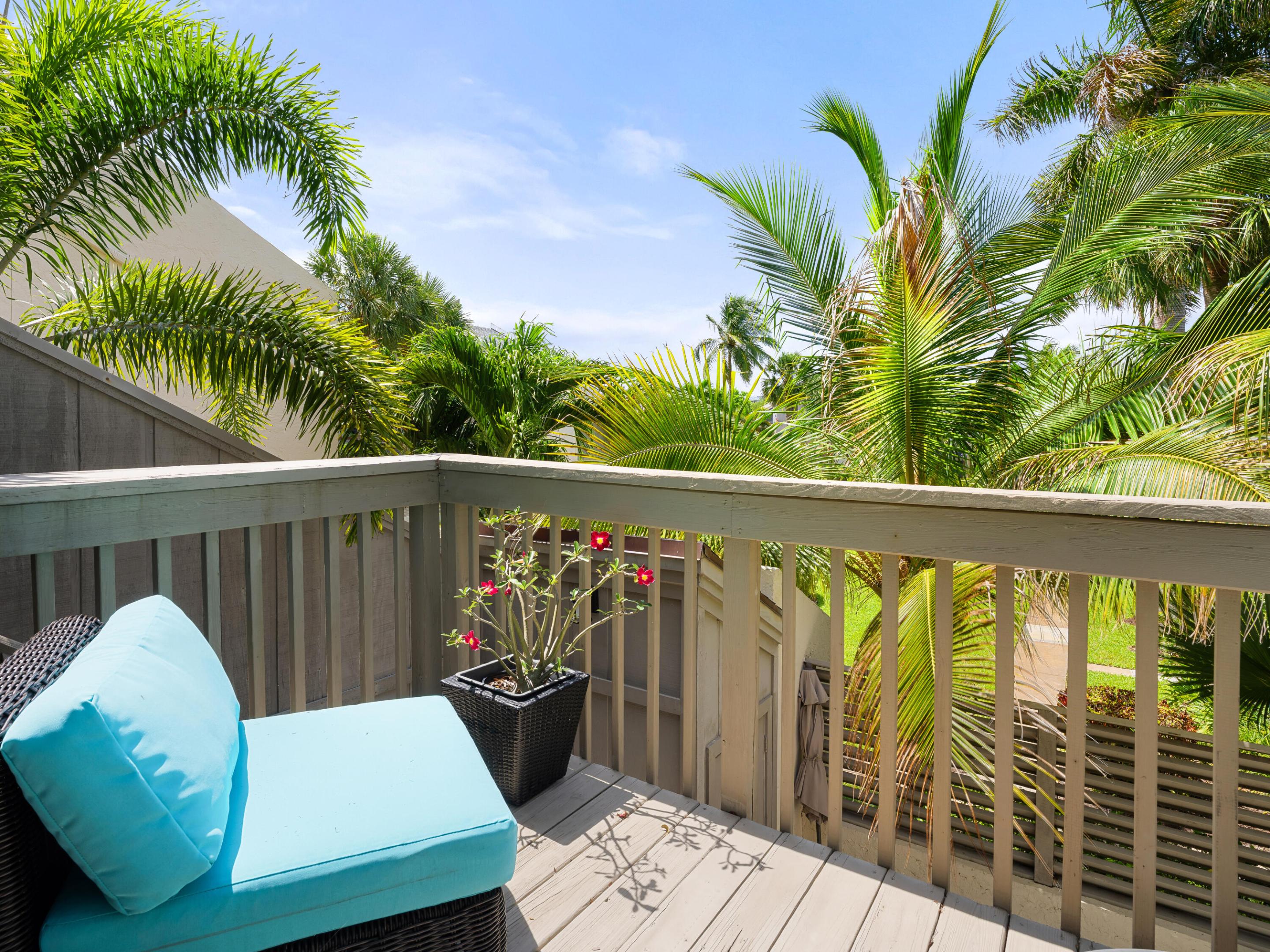 SEA LOFTERS CONDO - Residential