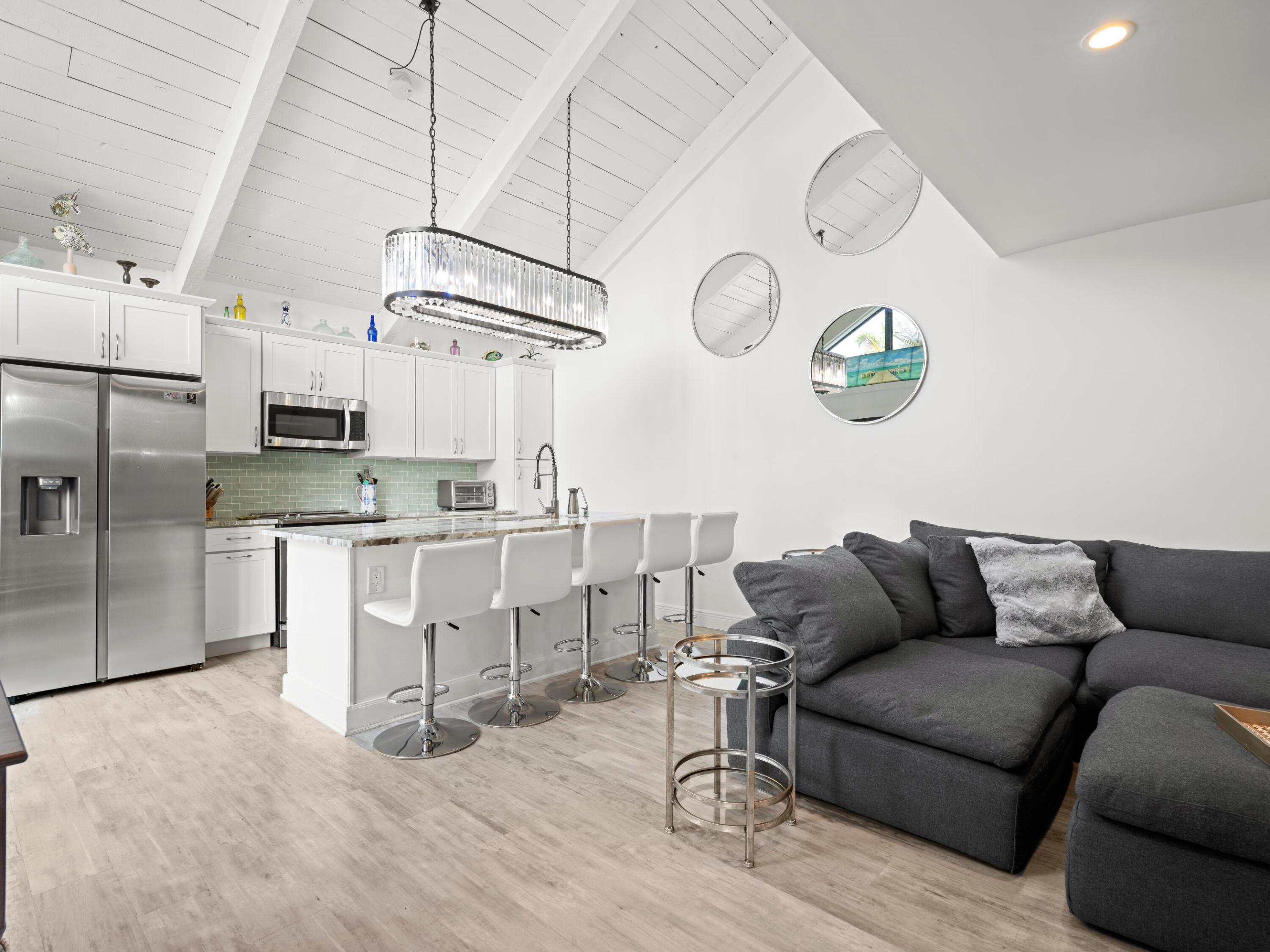 SEA LOFTERS CONDO - Residential