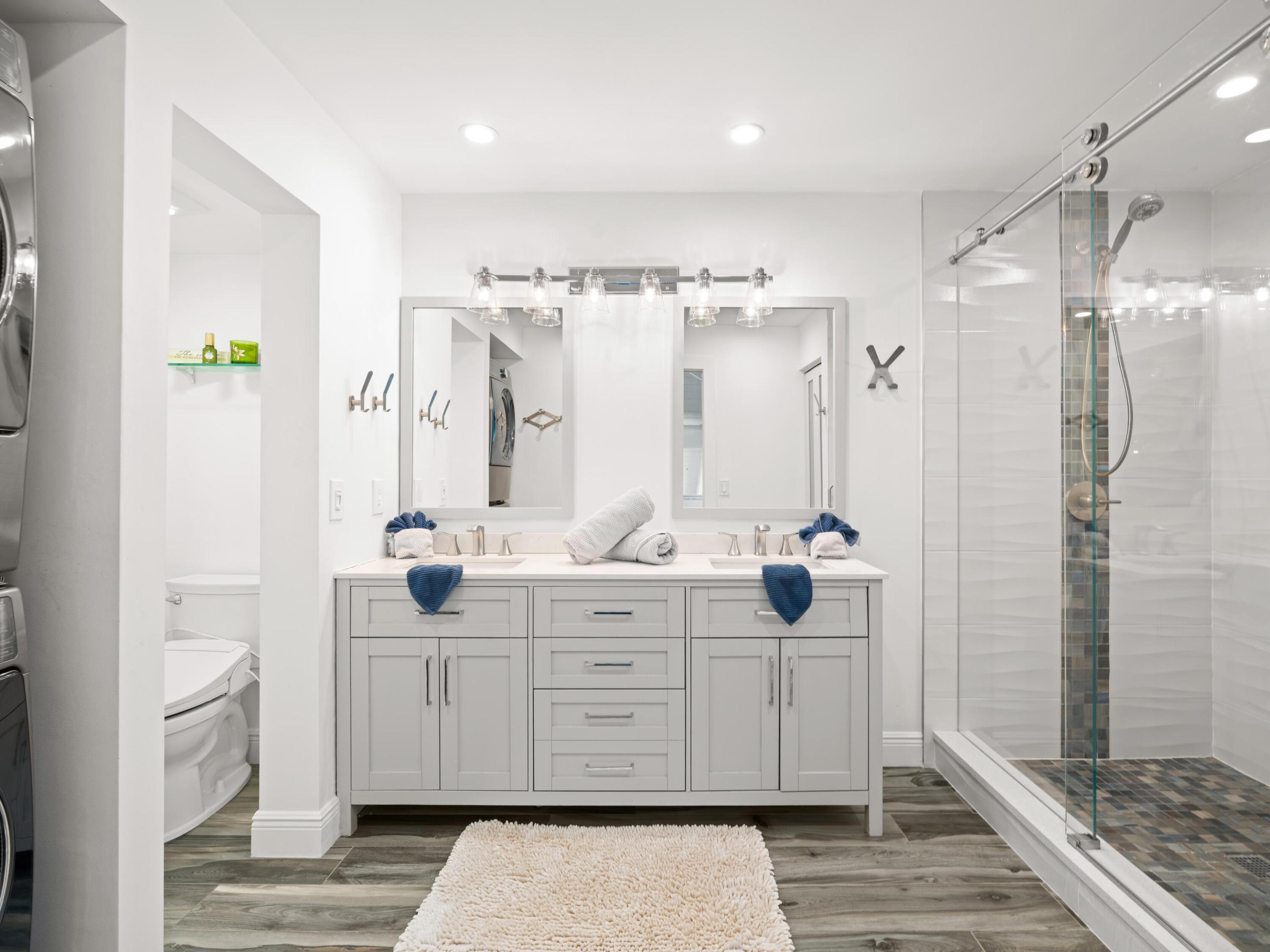 SEA LOFTERS CONDO - Residential