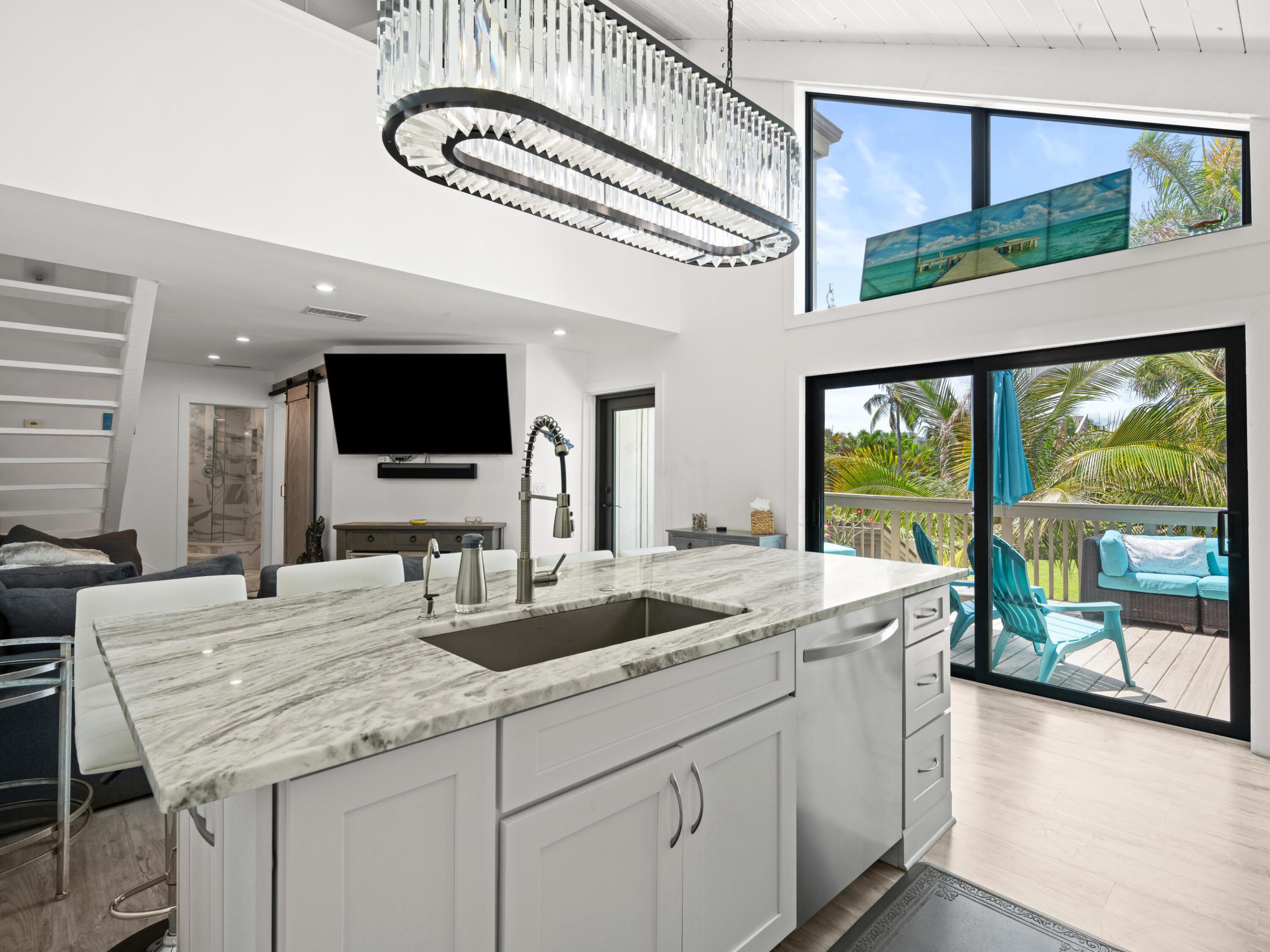 SEA LOFTERS CONDO - Residential