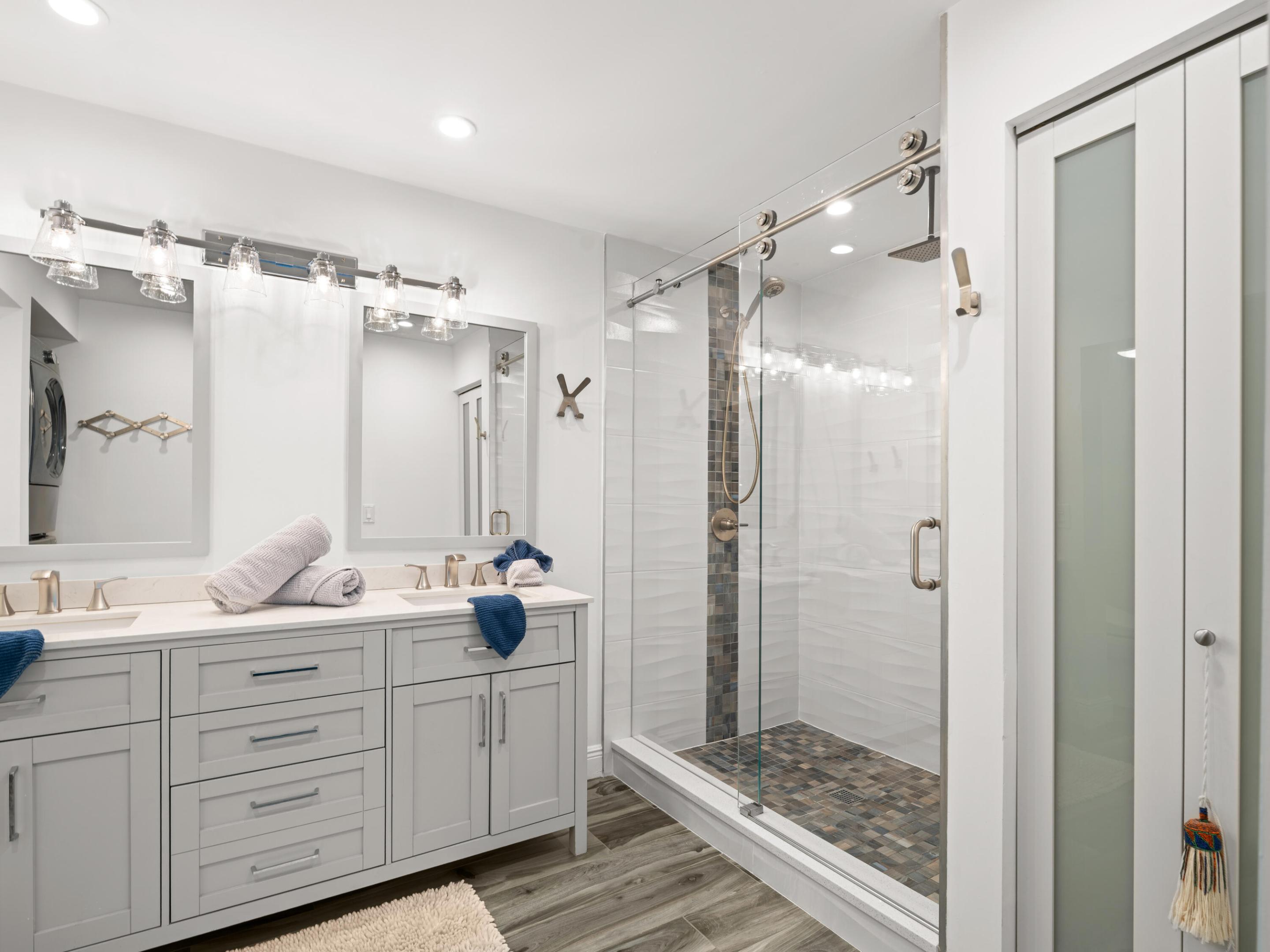 SEA LOFTERS CONDO - Residential
