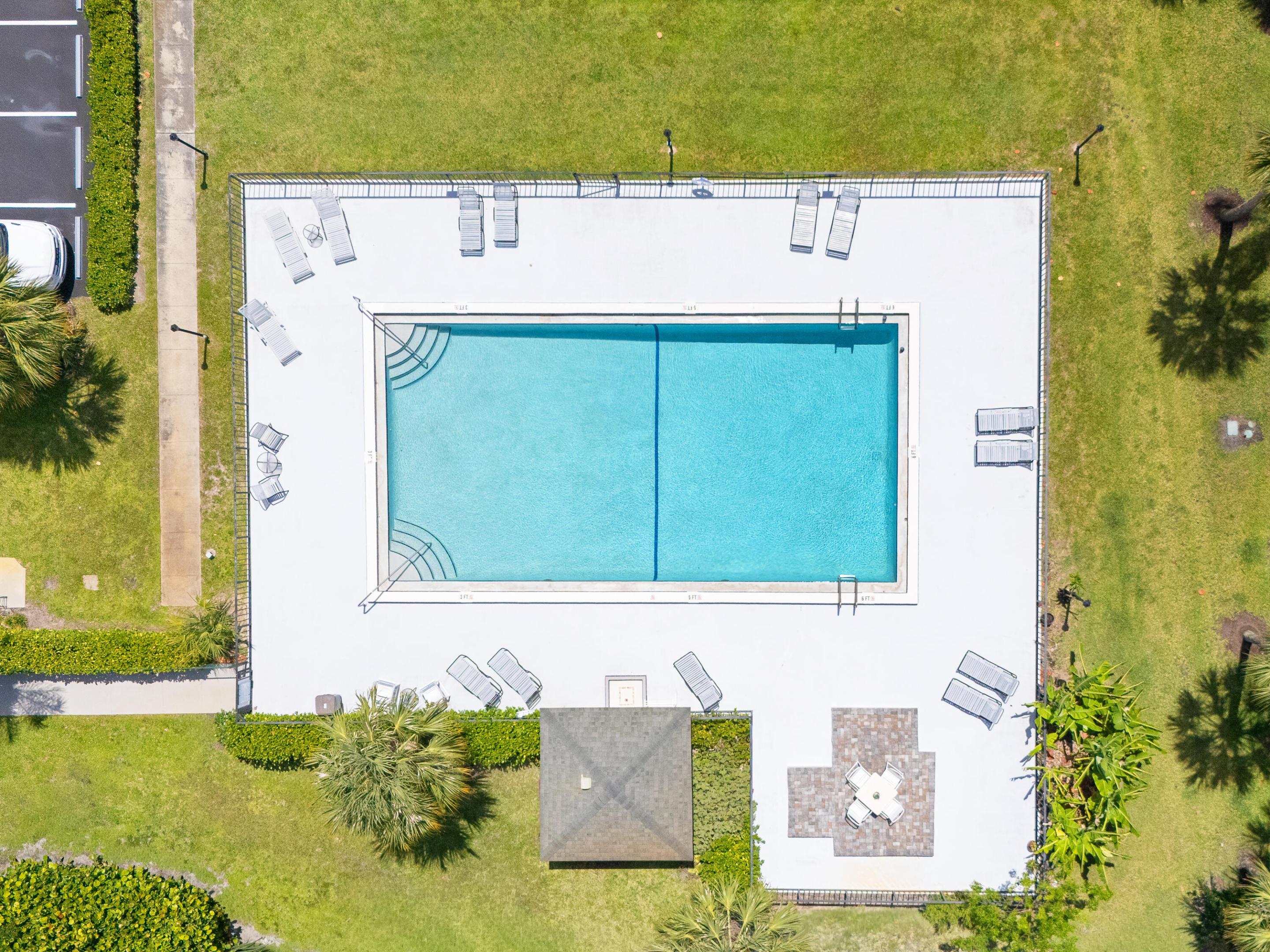 SEA LOFTERS CONDO - Residential