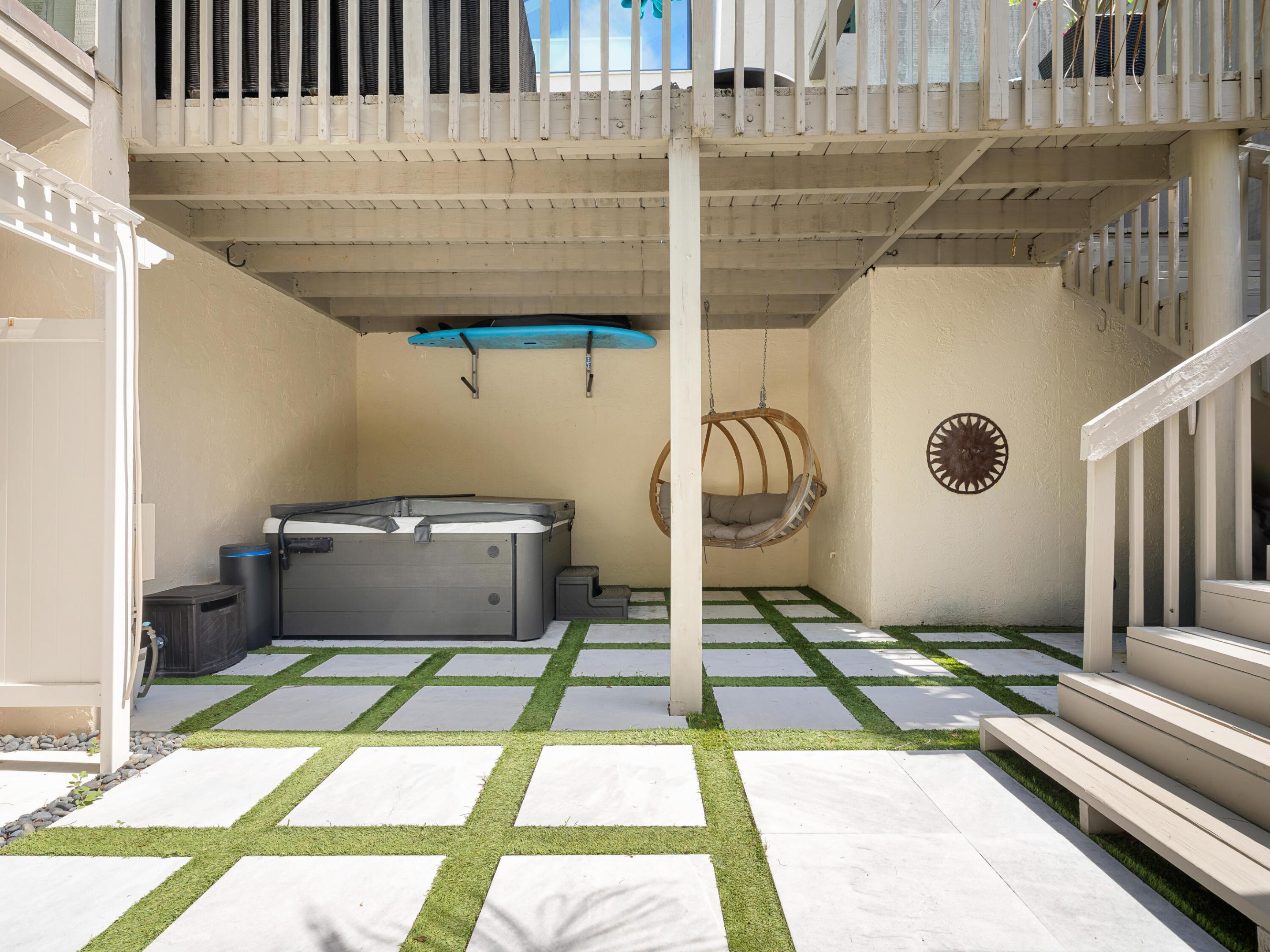 SEA LOFTERS CONDO - Residential