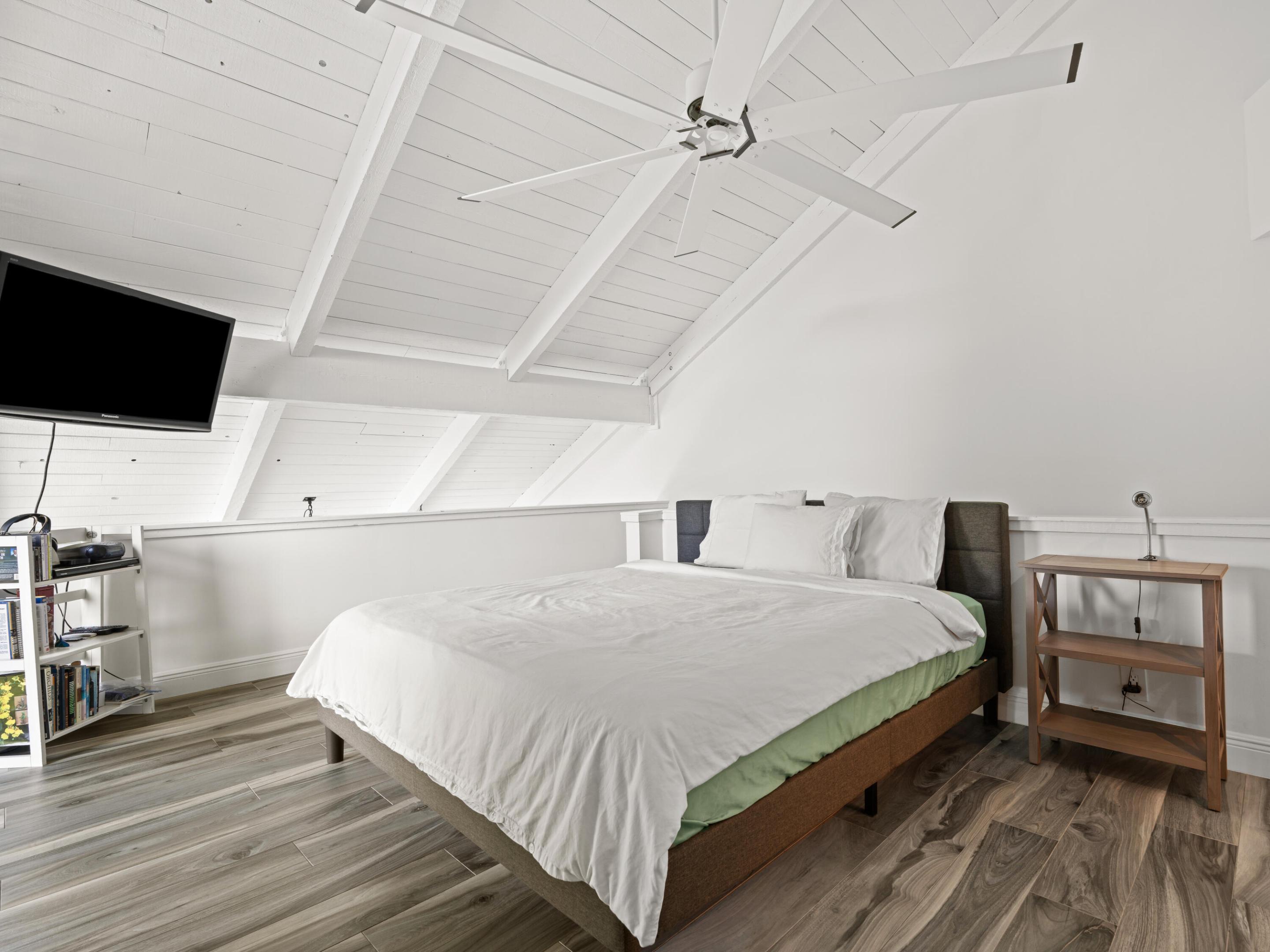 SEA LOFTERS CONDO - Residential